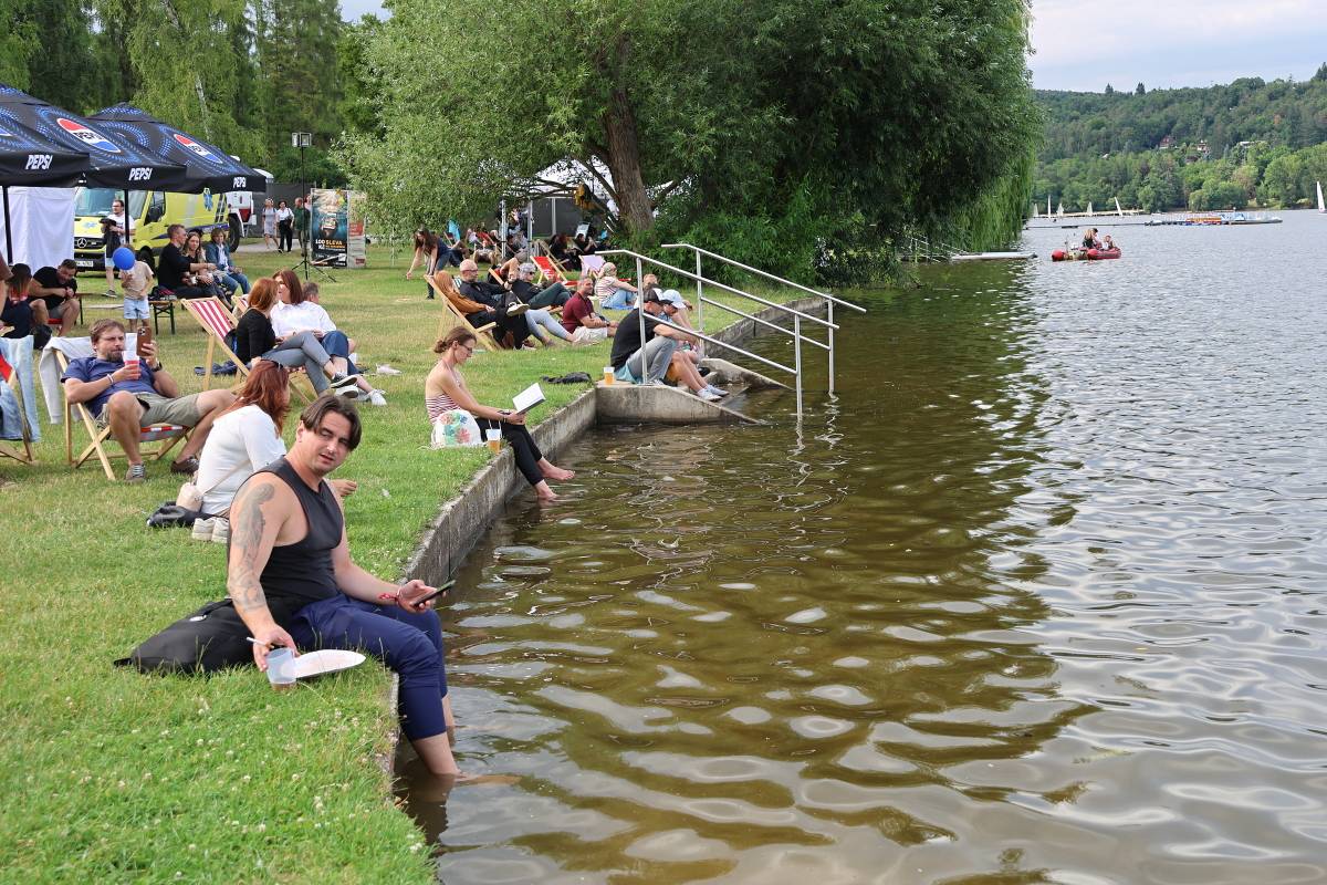 Festival Groove Brno pokračoval v rytmu skladeb Dirty Loops, Candy Dulfer a B-Side Bandu