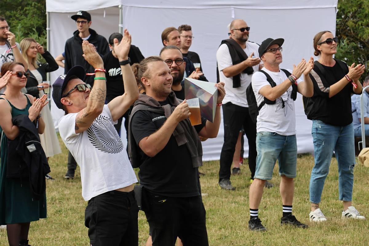 Festival Groove Brno pokračoval v rytmu skladeb Dirty Loops, Candy Dulfer a B-Side Bandu