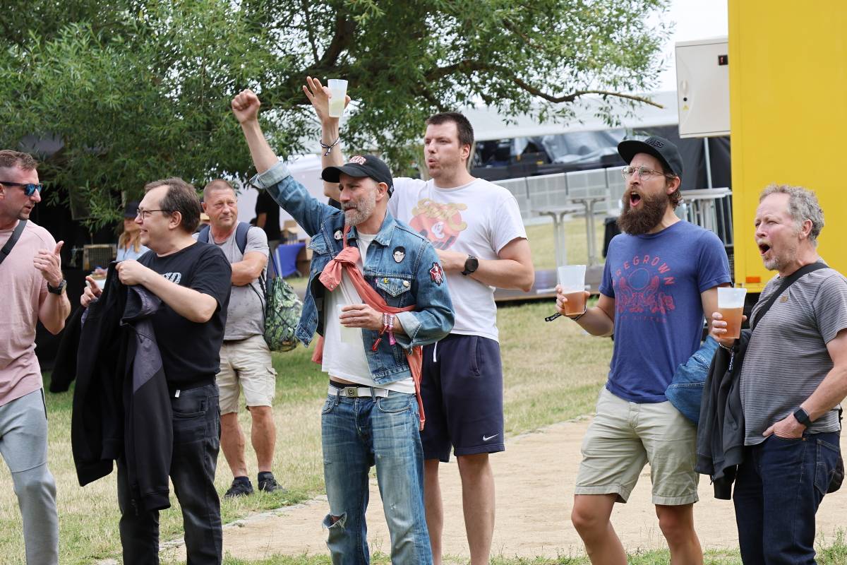 Festival Groove Brno pokračoval v rytmu skladeb Dirty Loops, Candy Dulfer a B-Side Bandu