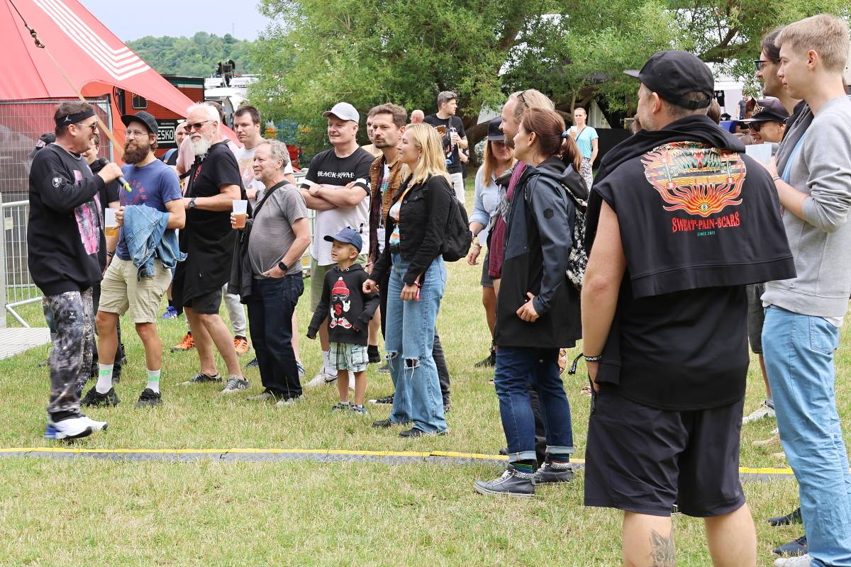 Festival Groove Brno pokračoval v rytmu skladeb Dirty Loops, Candy Dulfer a B-Side Bandu