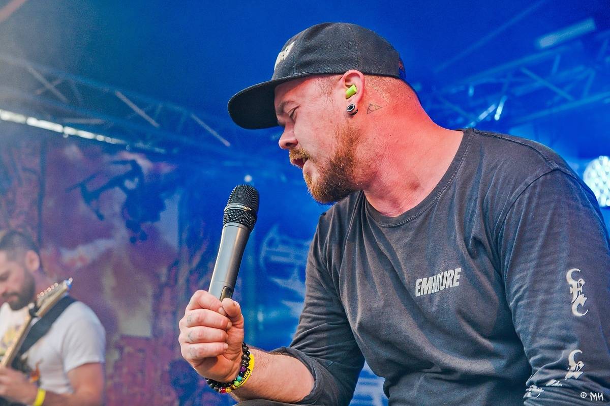 Druhému dni Destroy Festu nepřálo počasí. Metalové fanoušky bavili Sinner Self, Modern Age Dying nebo Pilsentura