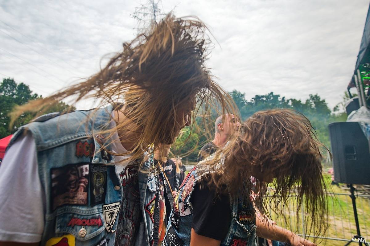 Druhému dni Destroy Festu nepřálo počasí. Metalové fanoušky bavili Sinner Self, Modern Age Dying nebo Pilsentura