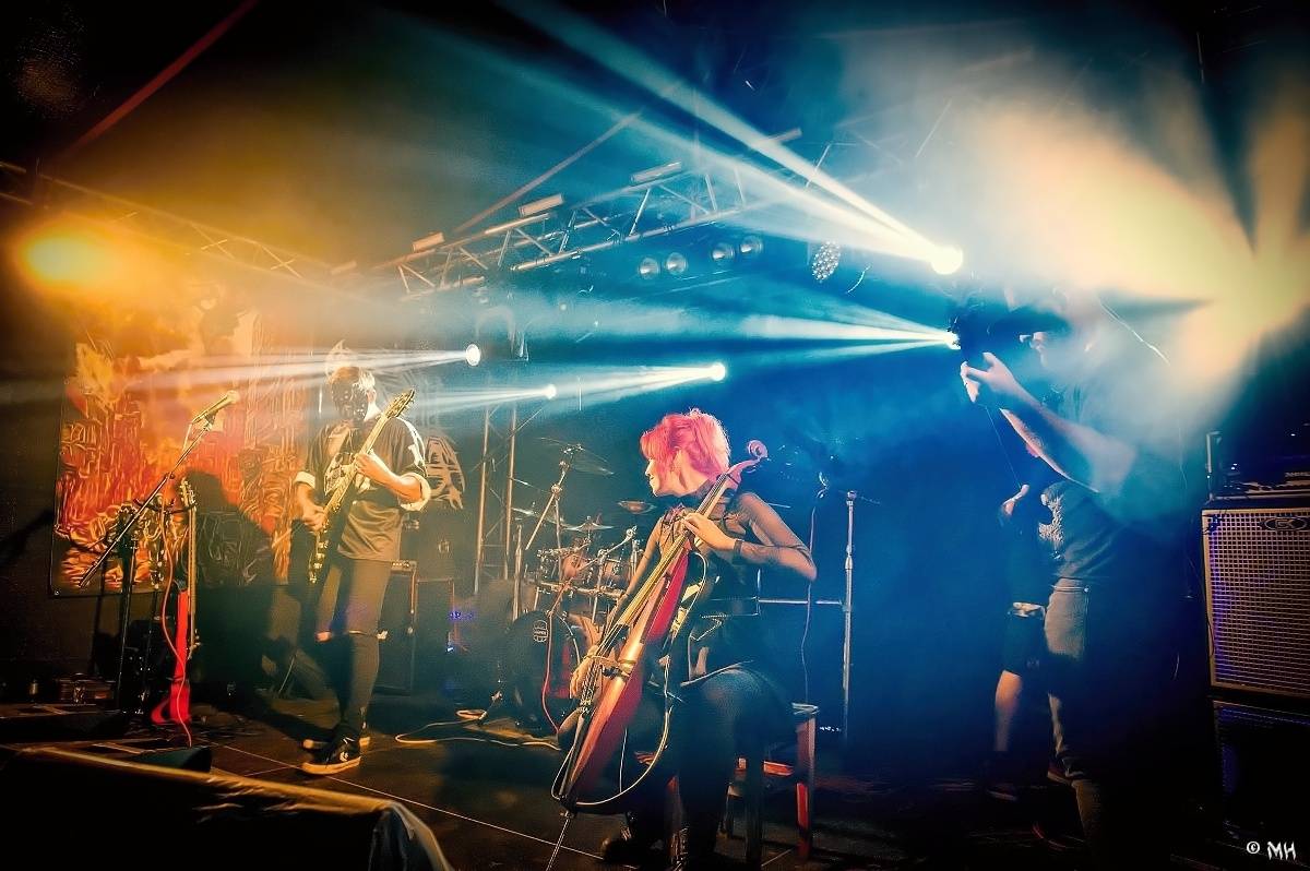 Druhému dni Destroy Festu nepřálo počasí. Metalové fanoušky bavili Sinner Self, Modern Age Dying nebo Pilsentura