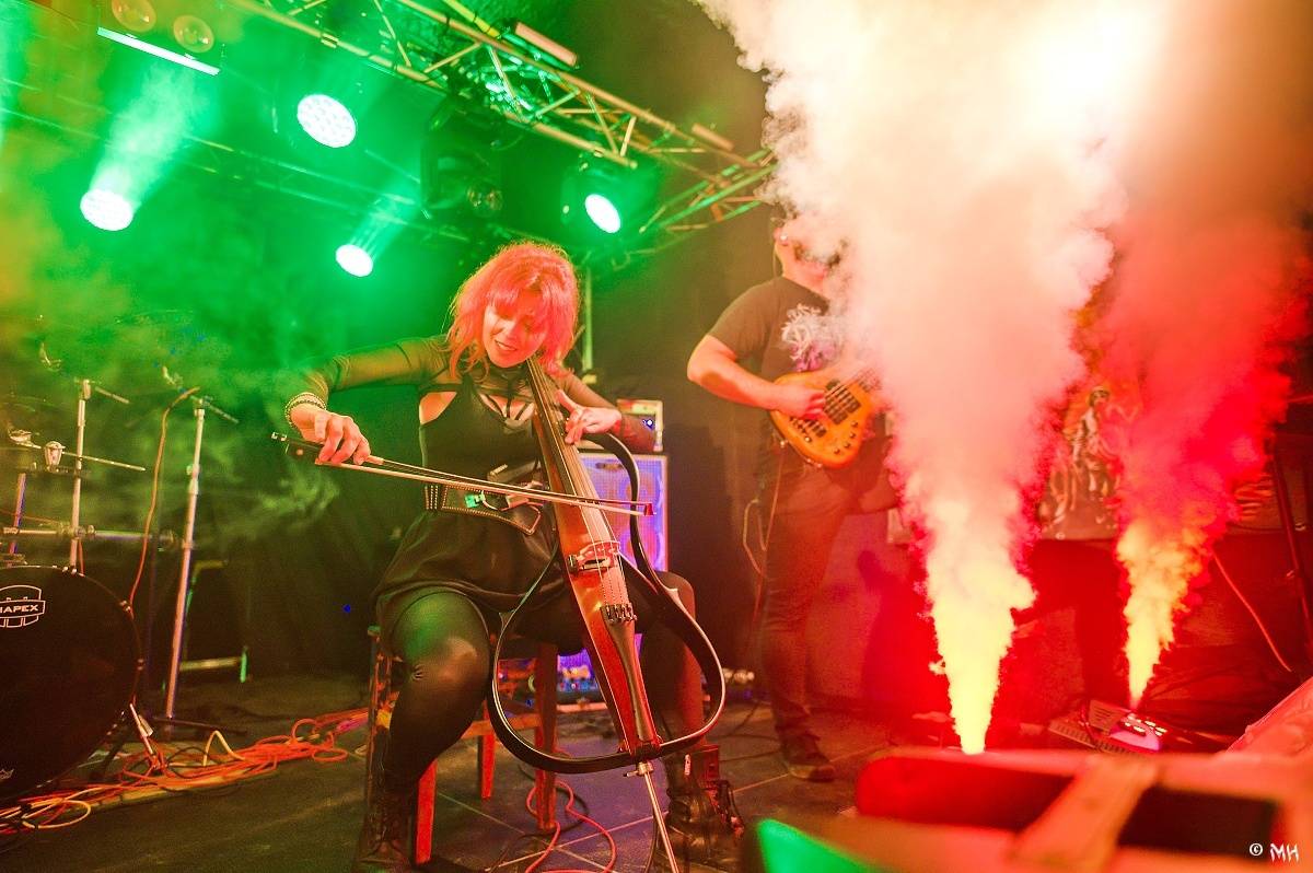 Druhému dni Destroy Festu nepřálo počasí. Metalové fanoušky bavili Sinner Self, Modern Age Dying nebo Pilsentura