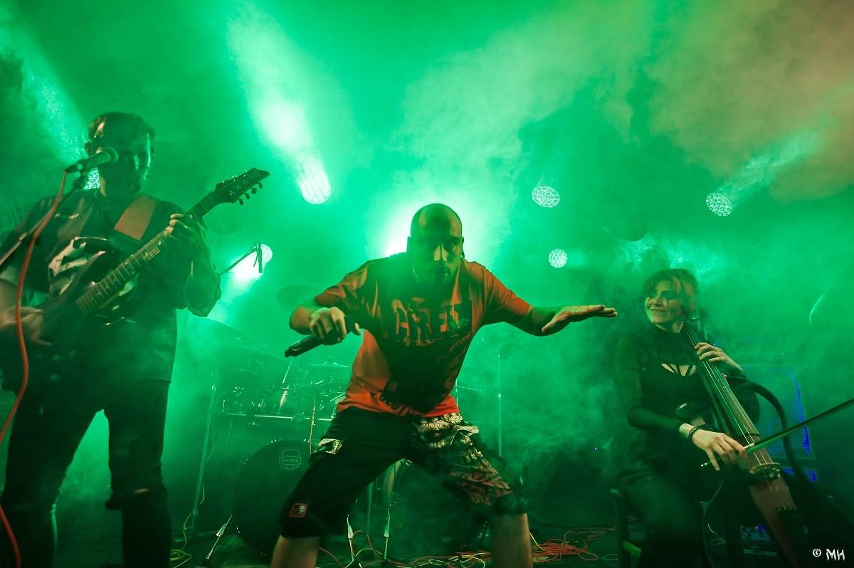 Druhému dni Destroy Festu nepřálo počasí. Metalové fanoušky bavili Sinner Self, Modern Age Dying nebo Pilsentura