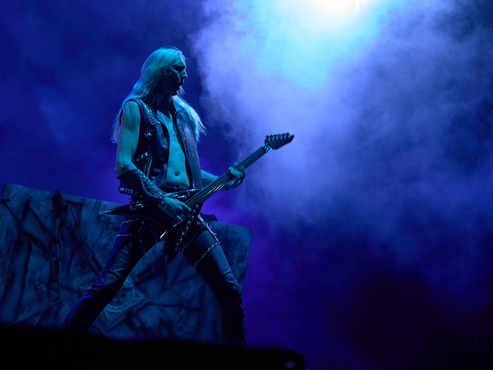 Masters of Rock, den třetí: Hammerfall vzpomínali, Floor Jansen zpívala Nightwish a Burning Witches spláchl déšť