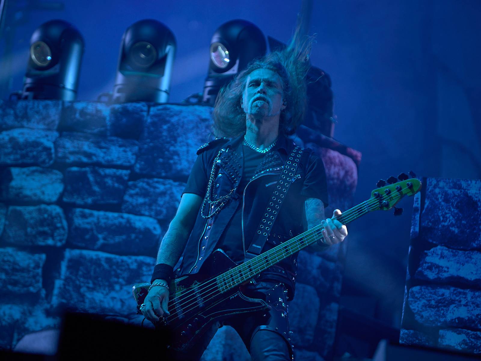 Masters of Rock, den třetí: Hammerfall vzpomínali, Floor Jansen zpívala Nightwish a Burning Witches spláchl déšť