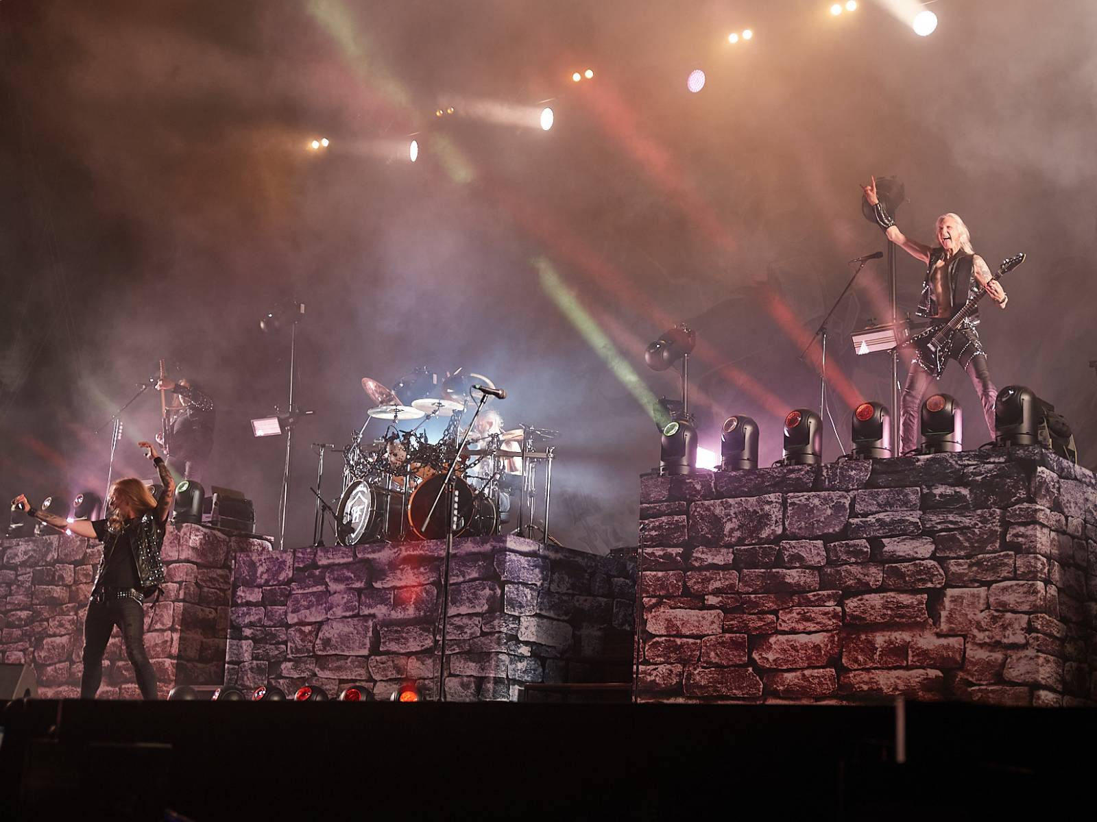 Masters of Rock, den třetí: Hammerfall vzpomínali, Floor Jansen zpívala Nightwish a Burning Witches spláchl déšť