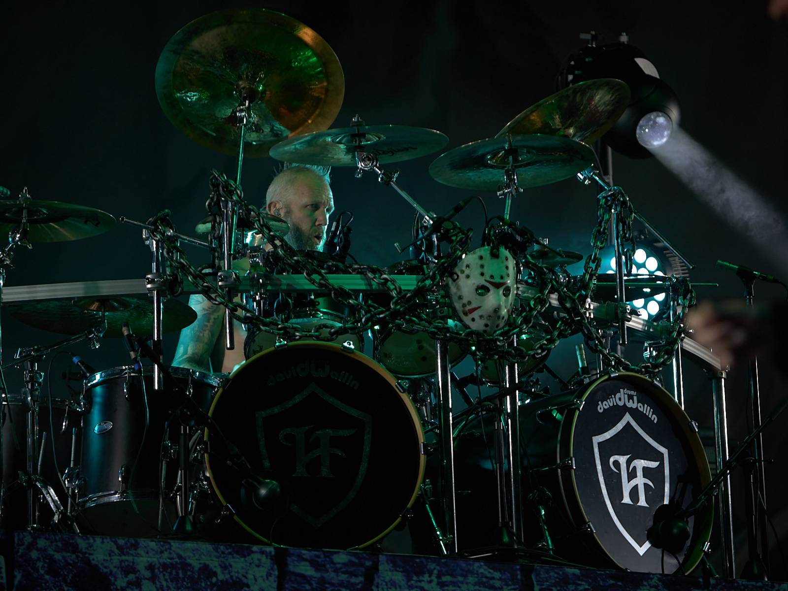 Masters of Rock, den třetí: Hammerfall vzpomínali, Floor Jansen zpívala Nightwish a Burning Witches spláchl déšť