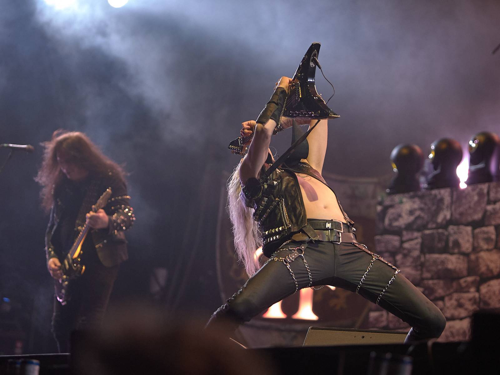 Masters of Rock, den třetí: Hammerfall vzpomínali, Floor Jansen zpívala Nightwish a Burning Witches spláchl déšť