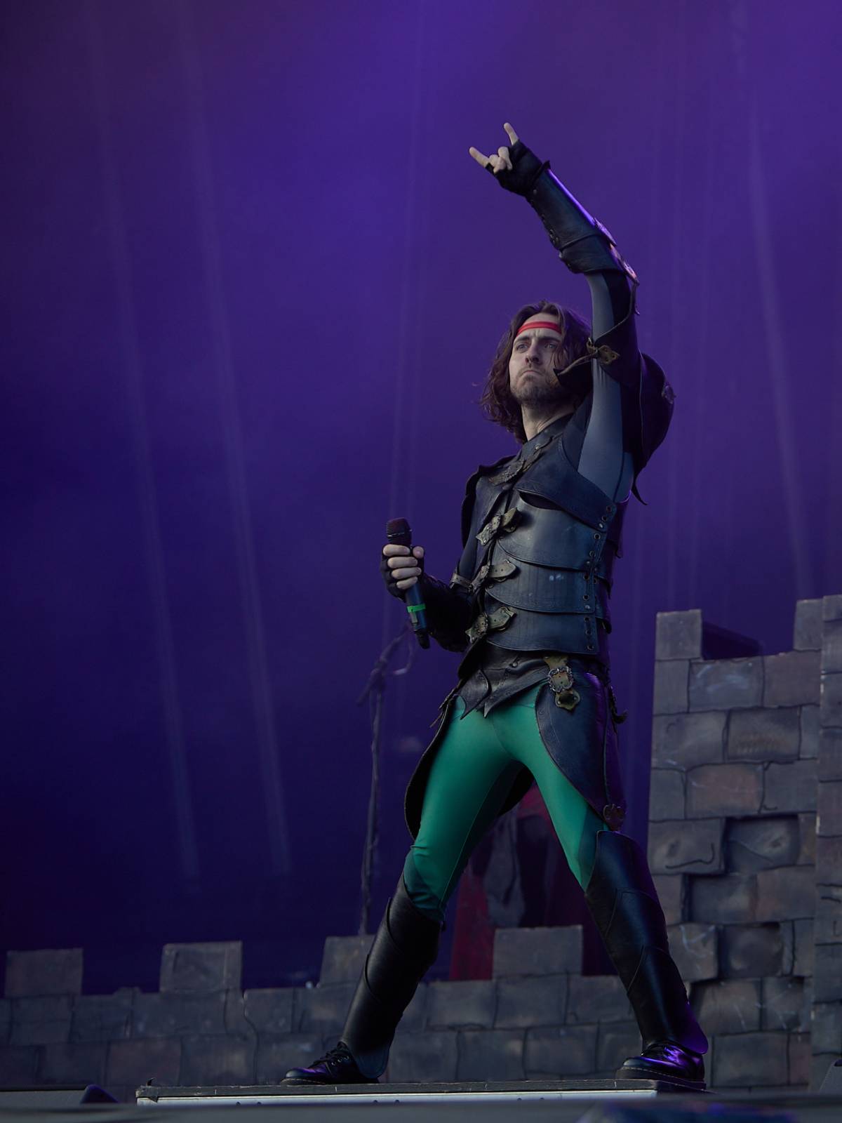 Masters of Rock, den třetí: Hammerfall vzpomínali, Floor Jansen zpívala Nightwish a Burning Witches spláchl déšť