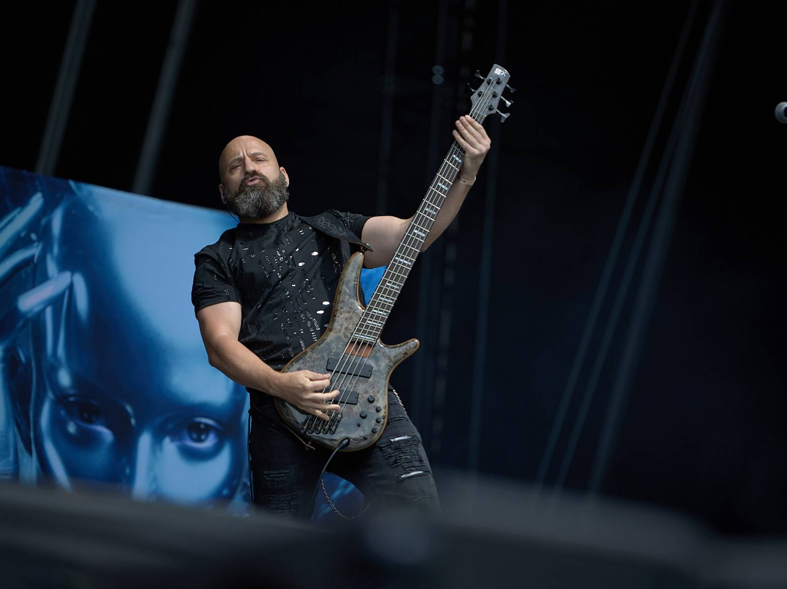 Masters of Rock, den třetí: Hammerfall vzpomínali, Floor Jansen zpívala Nightwish a Burning Witches spláchl déšť