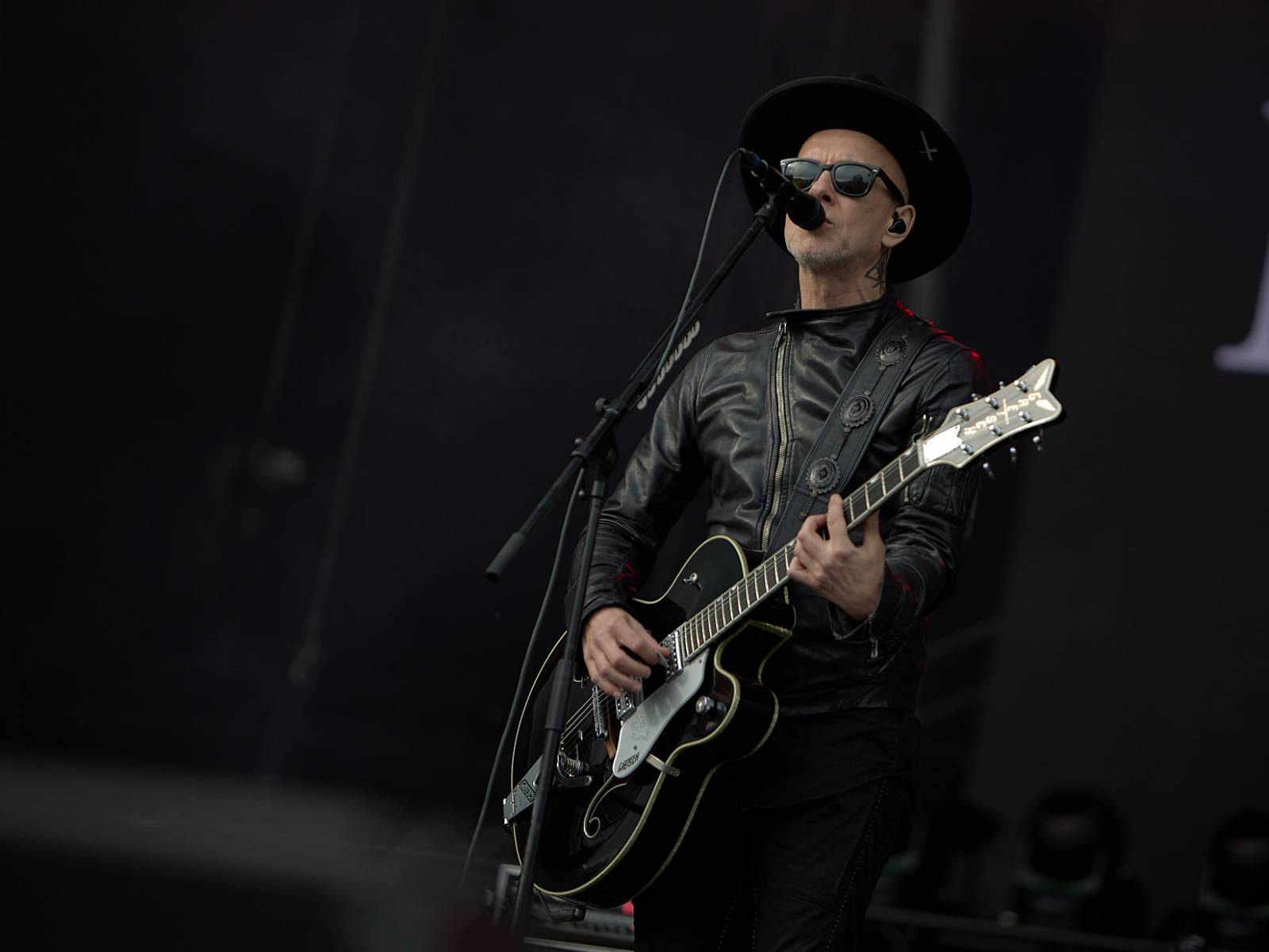 Masters of Rock, den třetí: Hammerfall vzpomínali, Floor Jansen zpívala Nightwish a Burning Witches spláchl déšť