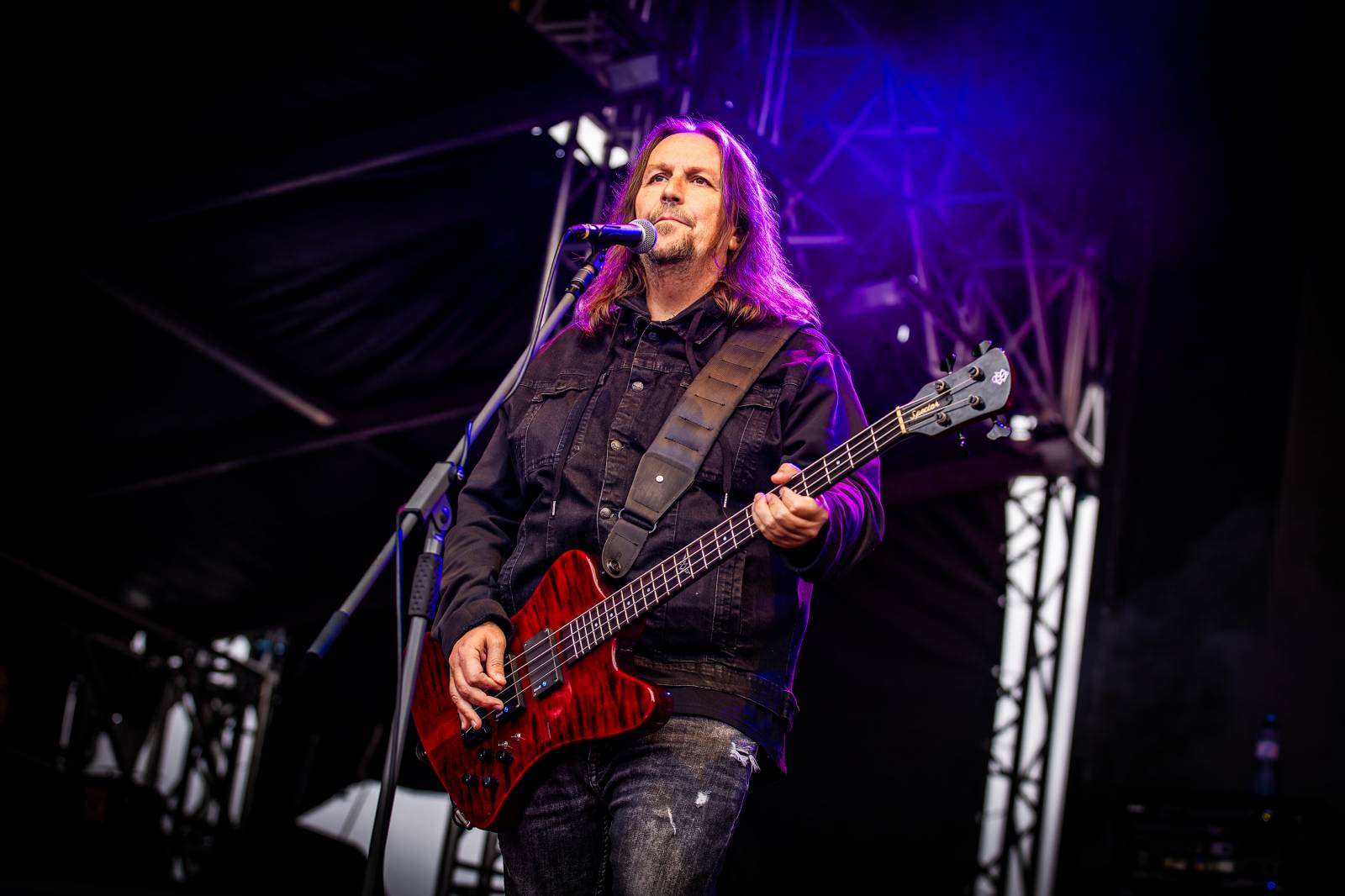 Hrady CZ na Točníku: Druhý den ovládl Kabát, Wanastowi Vjecy vsadili na své hity a překvapení v podobě Lucie 