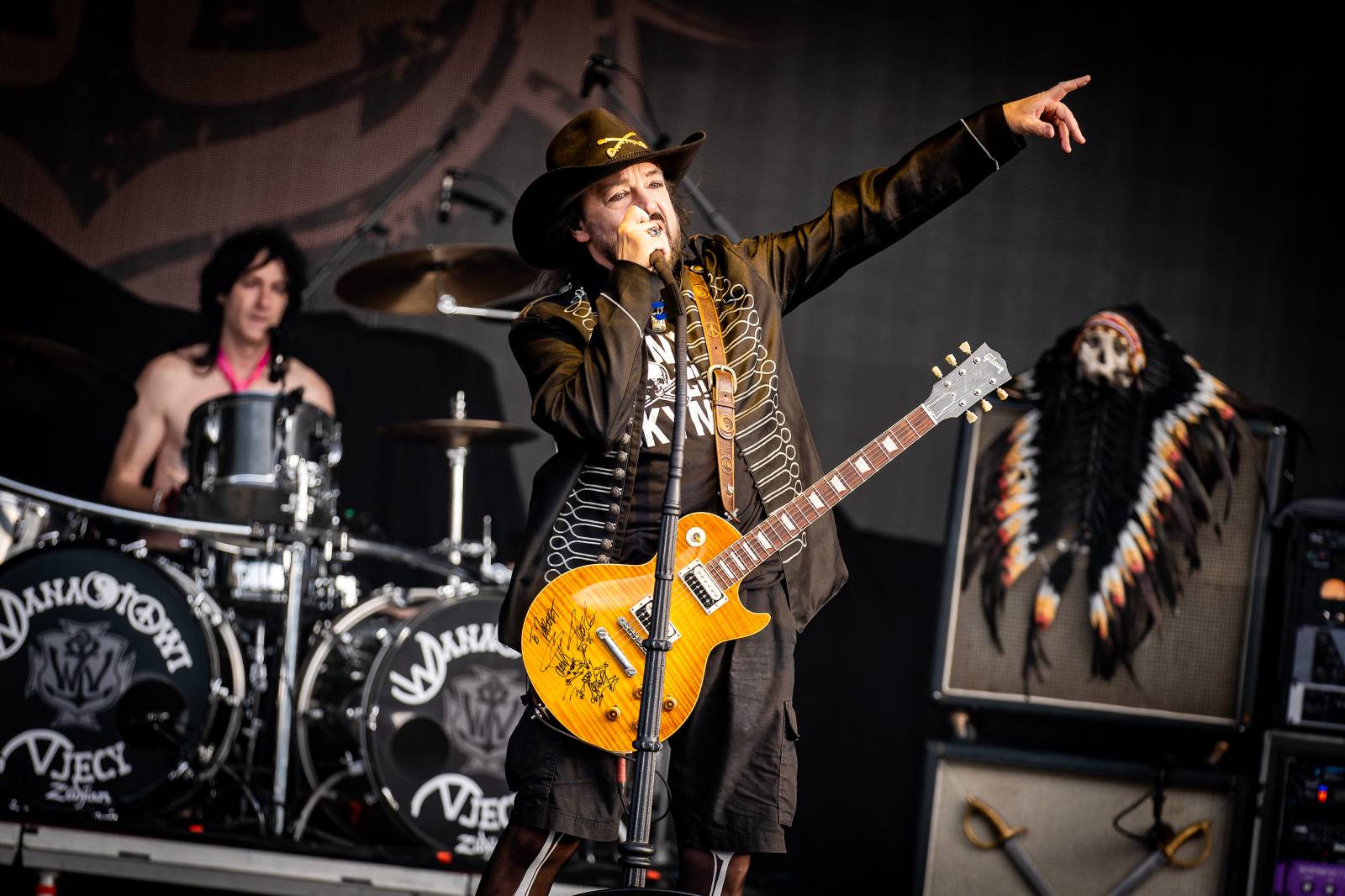 Hrady CZ na Točníku: Druhý den ovládl Kabát, Wanastowi Vjecy vsadili na své hity a překvapení v podobě Lucie 