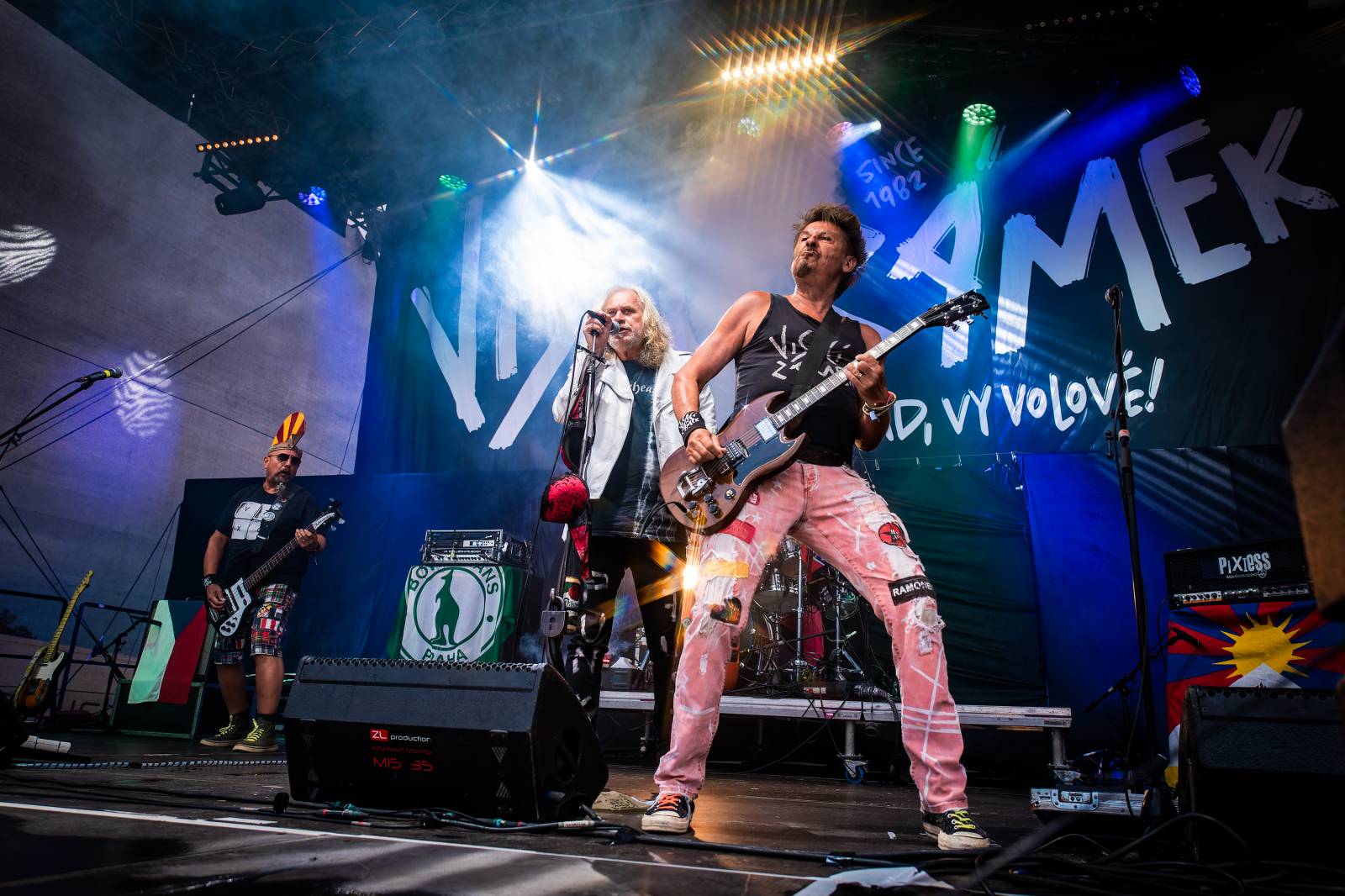 Hrady CZ na Točníku: Druhý den ovládl Kabát, Wanastowi Vjecy vsadili na své hity a překvapení v podobě Lucie 