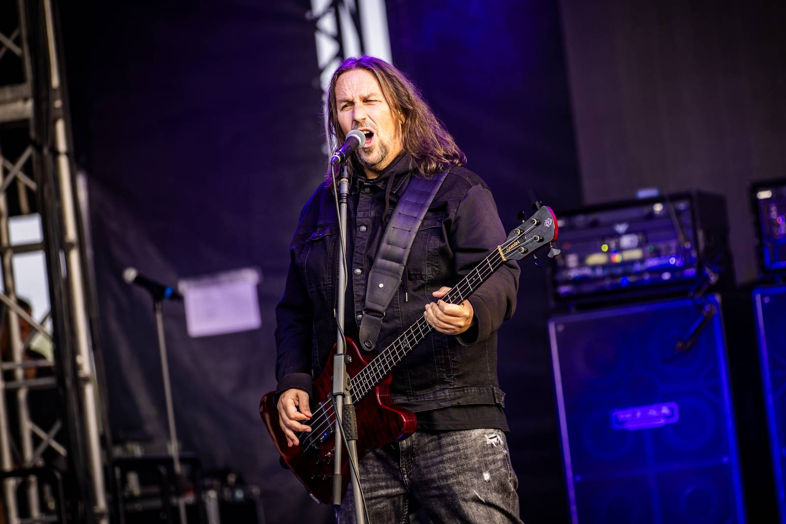 Hrady CZ na Točníku: Druhý den ovládl Kabát, Wanastowi Vjecy vsadili na své hity a překvapení v podobě Lucie 