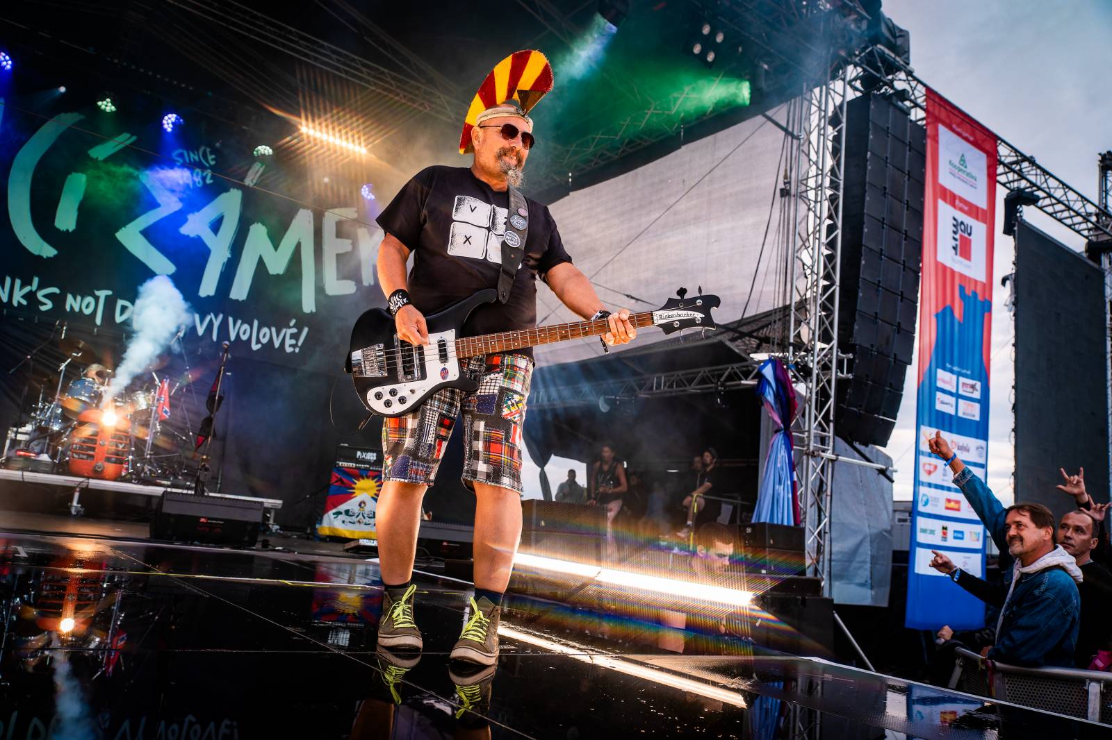 Hrady CZ na Točníku: Druhý den ovládl Kabát, Wanastowi Vjecy vsadili na své hity a překvapení v podobě Lucie 