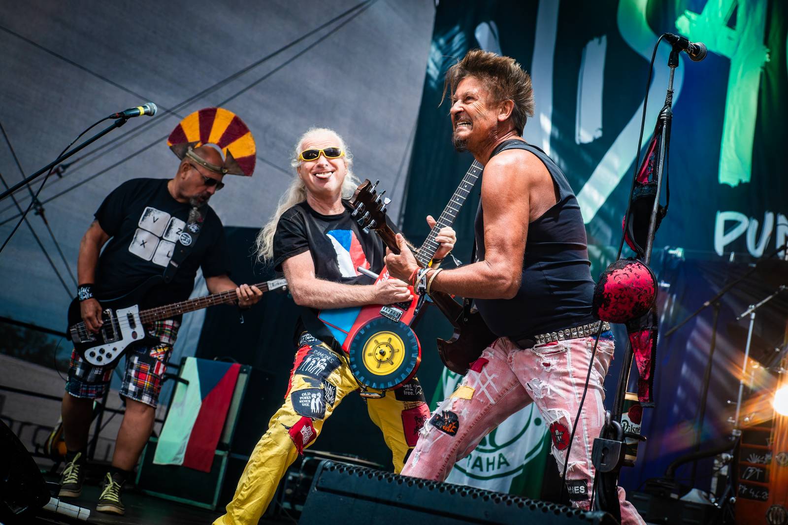 Hrady CZ na Točníku: Druhý den ovládl Kabát, Wanastowi Vjecy vsadili na své hity a překvapení v podobě Lucie 