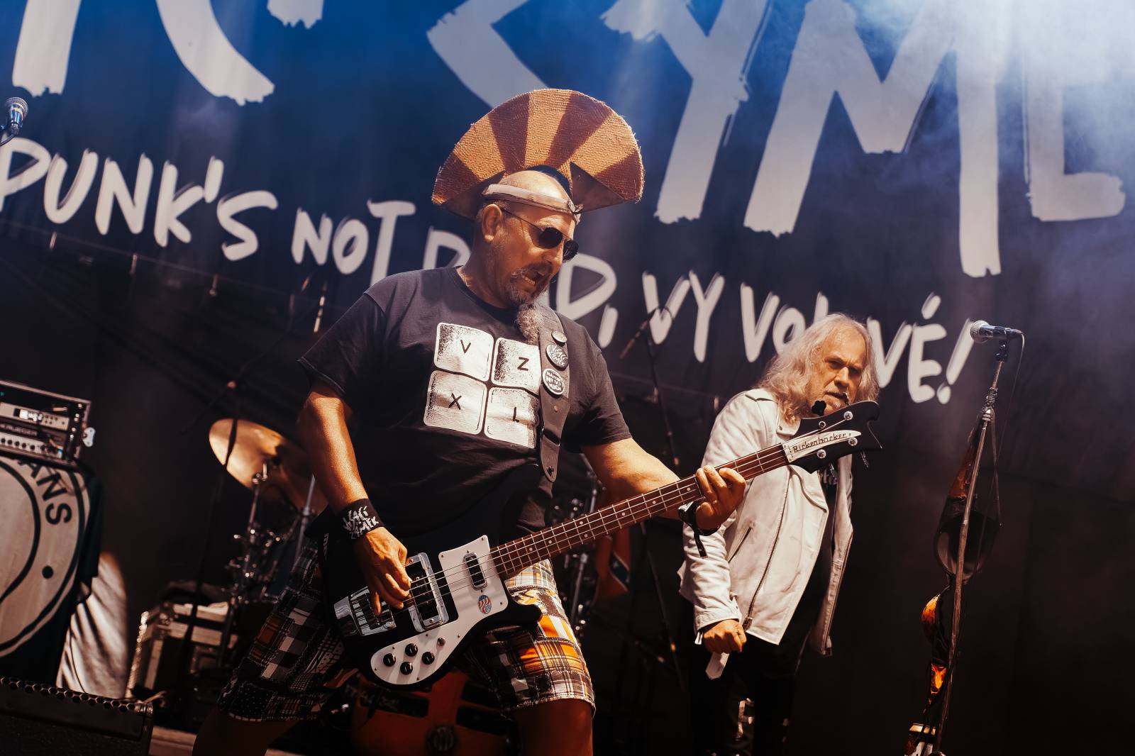 Hrady CZ na Točníku: Druhý den ovládl Kabát, Wanastowi Vjecy vsadili na své hity a překvapení v podobě Lucie 