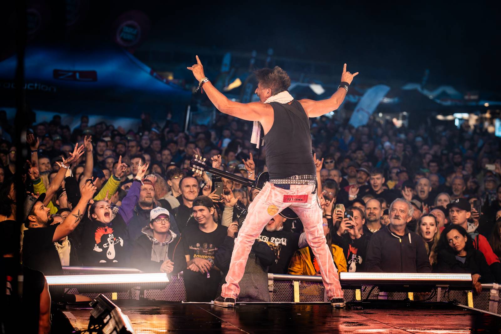 Hrady CZ na Točníku: Druhý den ovládl Kabát, Wanastowi Vjecy vsadili na své hity a překvapení v podobě Lucie 