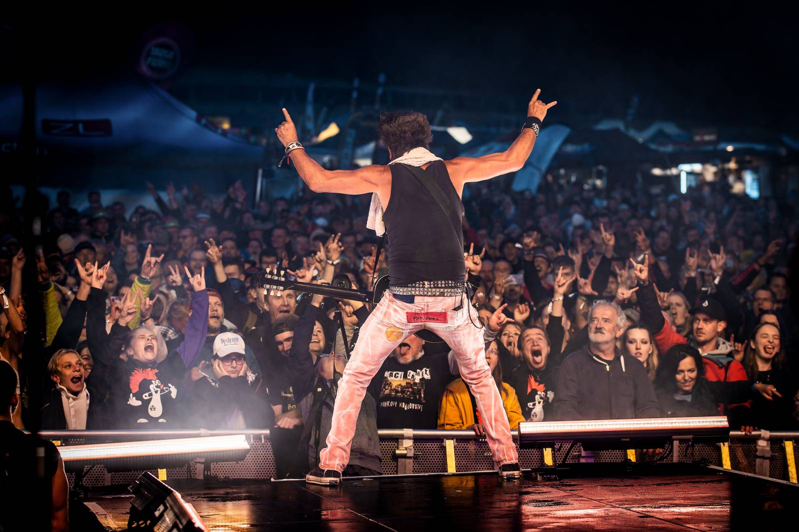 Hrady CZ na Točníku: Druhý den ovládl Kabát, Wanastowi Vjecy vsadili na své hity a překvapení v podobě Lucie 