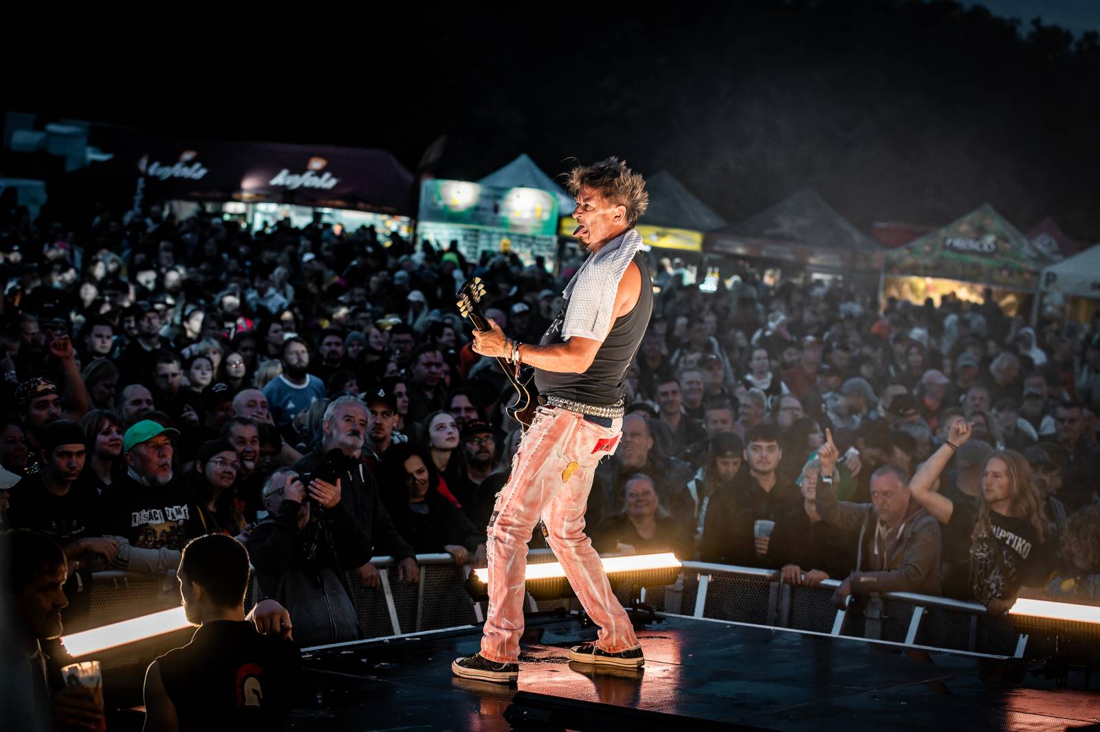 Hrady CZ na Točníku: Druhý den ovládl Kabát, Wanastowi Vjecy vsadili na své hity a překvapení v podobě Lucie 