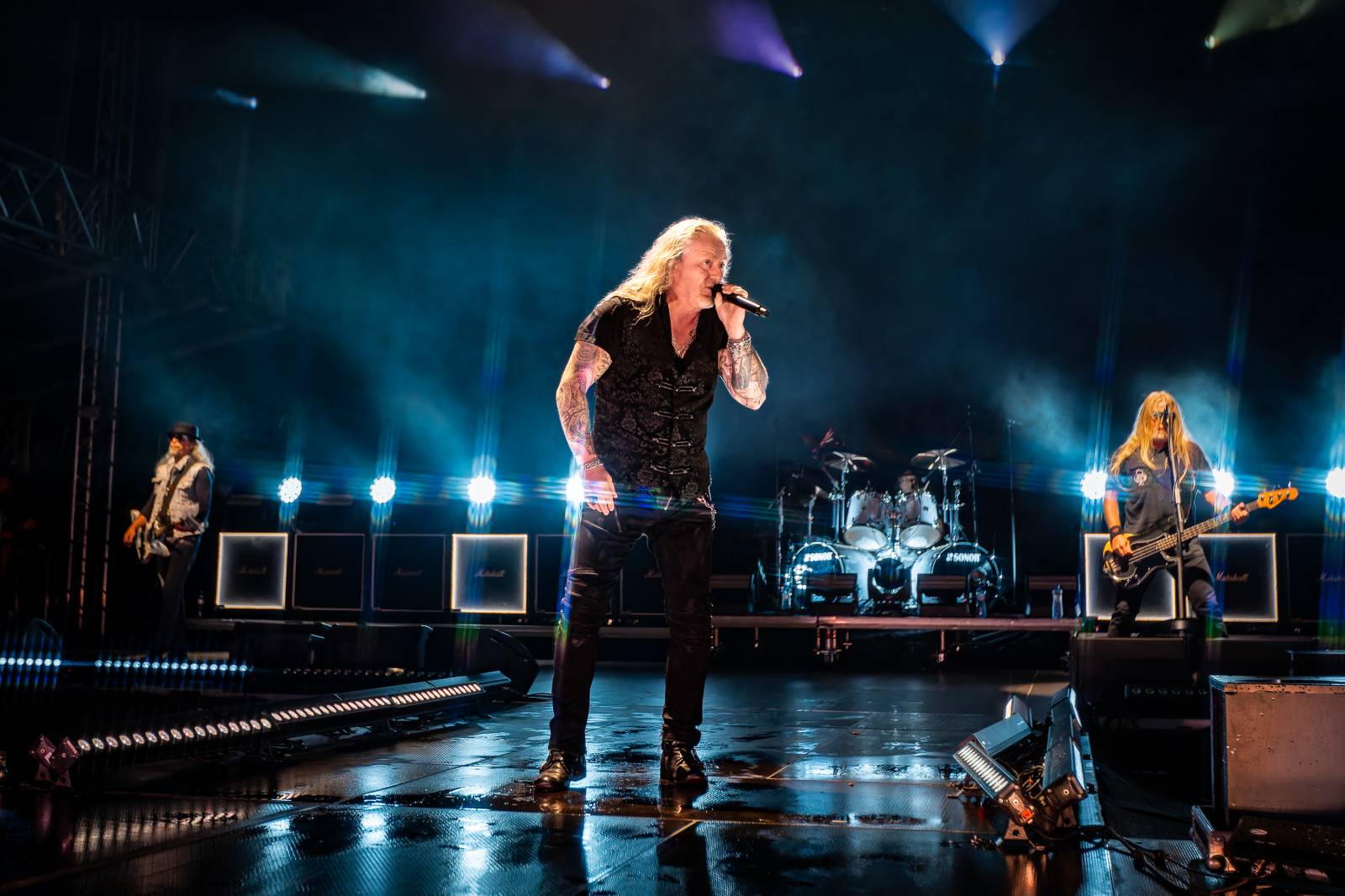 Hrady CZ na Točníku: Druhý den ovládl Kabát, Wanastowi Vjecy vsadili na své hity a překvapení v podobě Lucie 