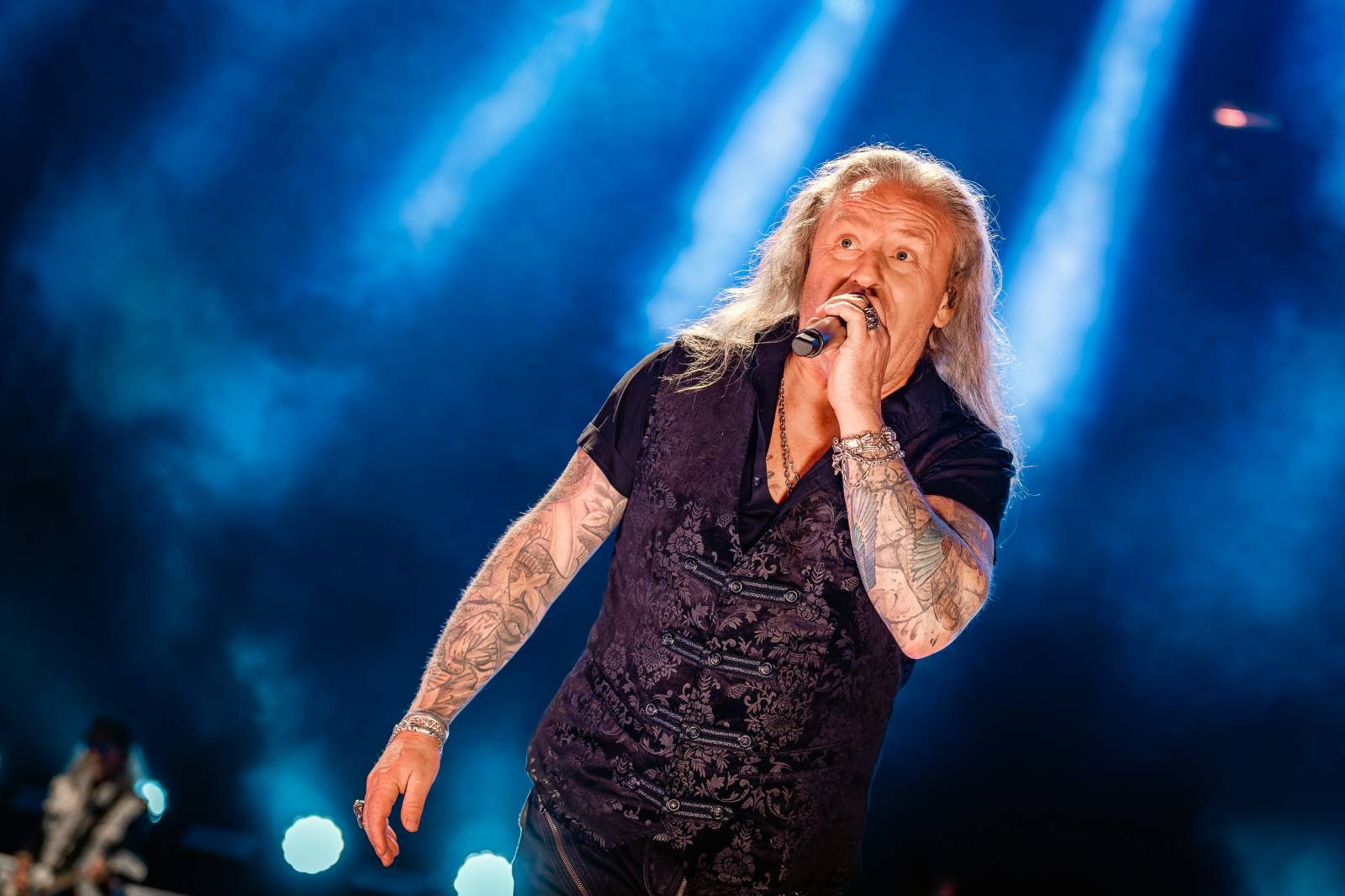 Hrady CZ na Točníku: Druhý den ovládl Kabát, Wanastowi Vjecy vsadili na své hity a překvapení v podobě Lucie 