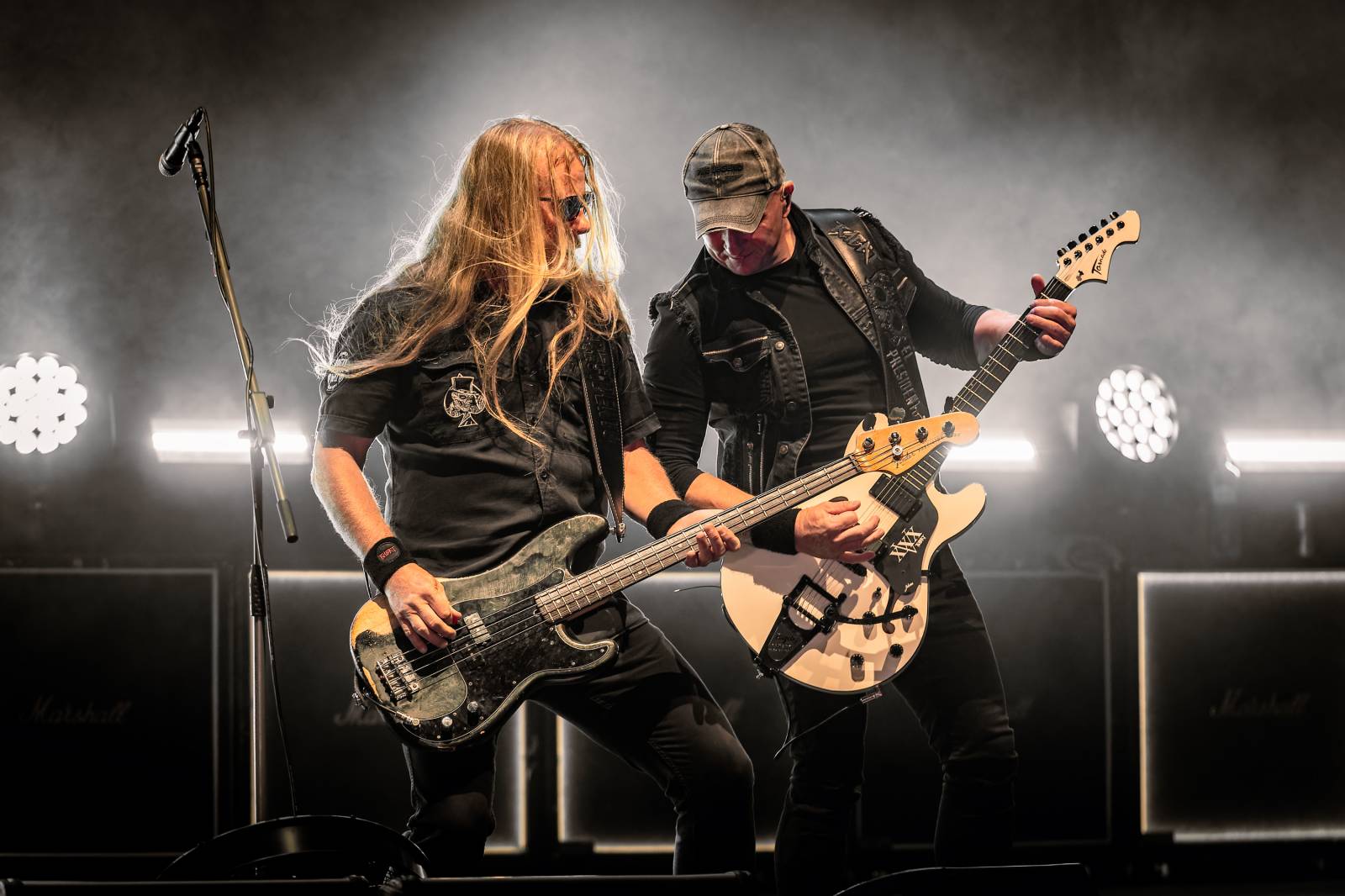 Hrady CZ na Točníku: Druhý den ovládl Kabát, Wanastowi Vjecy vsadili na své hity a překvapení v podobě Lucie 