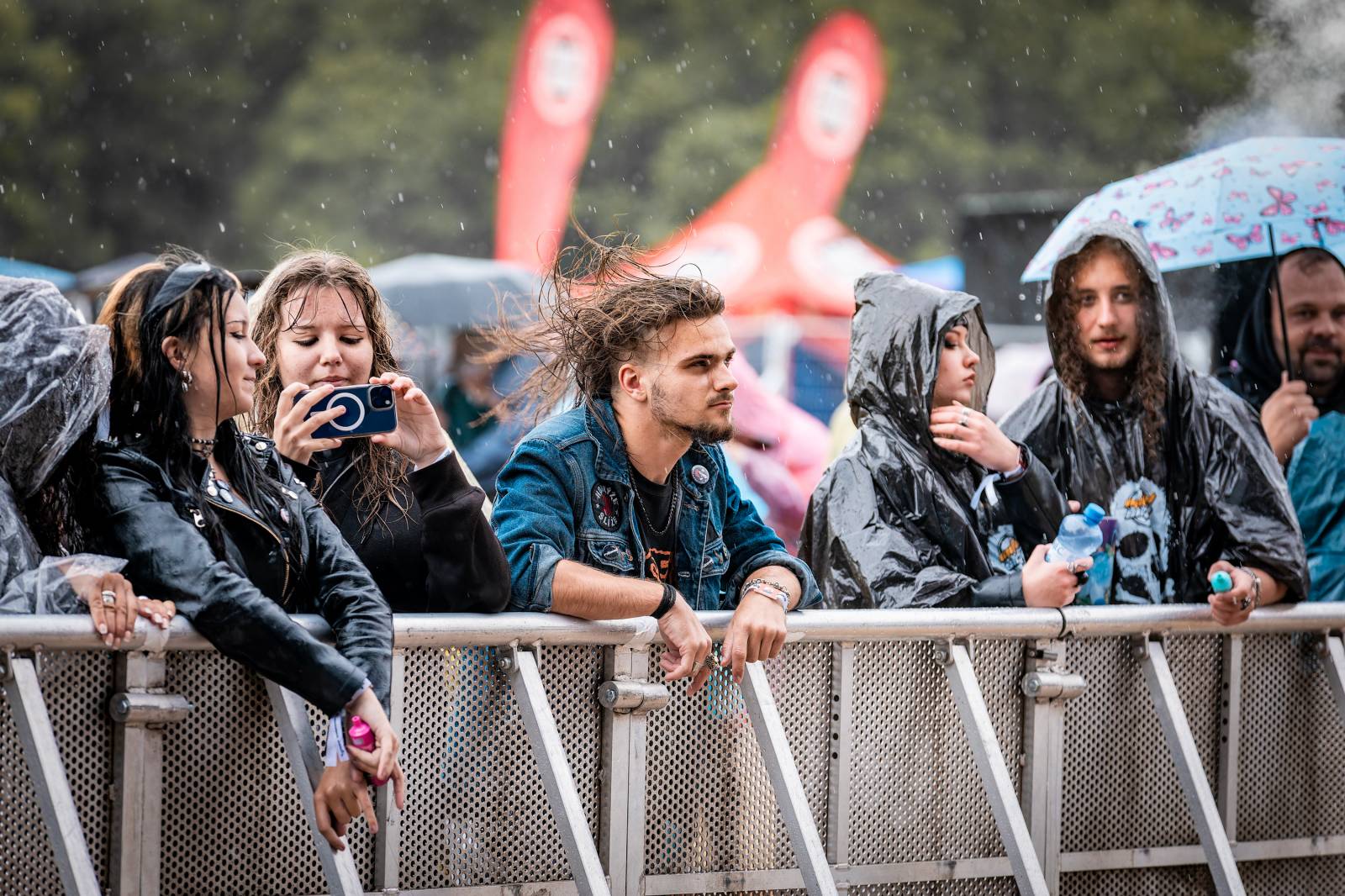 Hrady CZ na Točníku: Druhý den ovládl Kabát, Wanastowi Vjecy vsadili na své hity a překvapení v podobě Lucie 