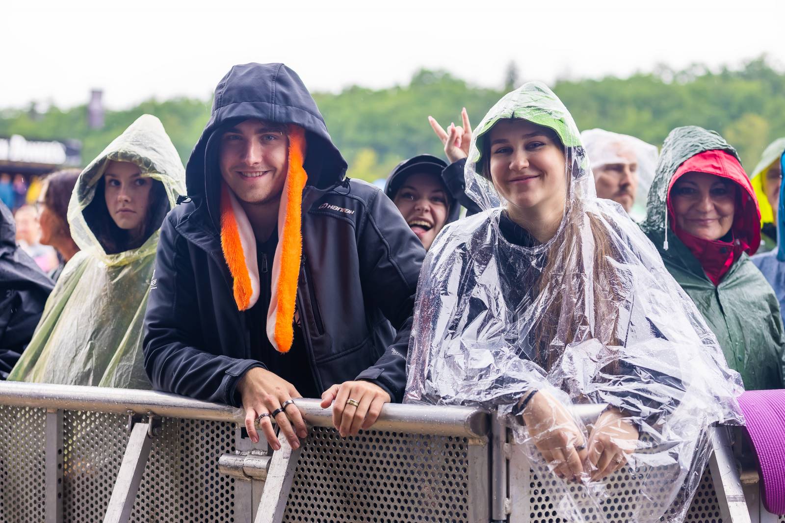 Hrady CZ na Točníku: Druhý den ovládl Kabát, Wanastowi Vjecy vsadili na své hity a překvapení v podobě Lucie 
