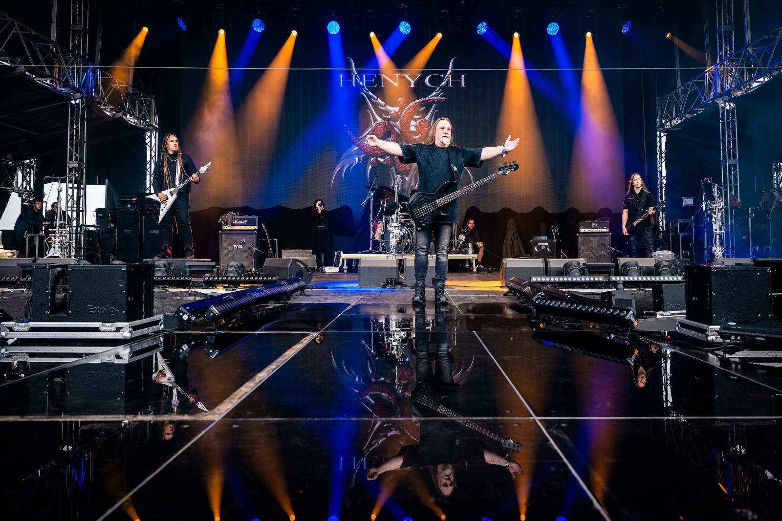 Hrady CZ na Točníku: Druhý den ovládl Kabát, Wanastowi Vjecy vsadili na své hity a překvapení v podobě Lucie 