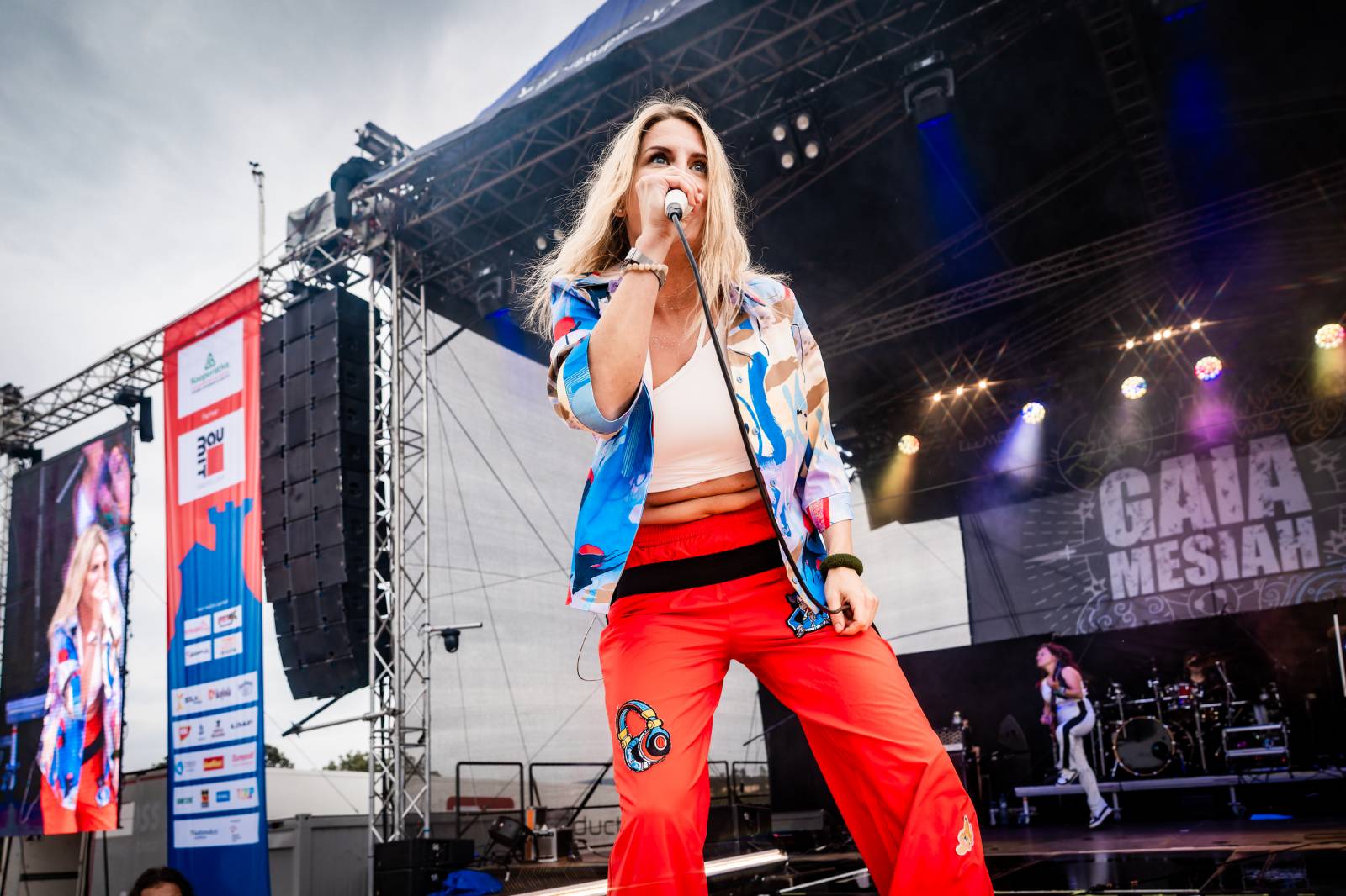 Hrady CZ na Točníku: Druhý den ovládl Kabát, Wanastowi Vjecy vsadili na své hity a překvapení v podobě Lucie 