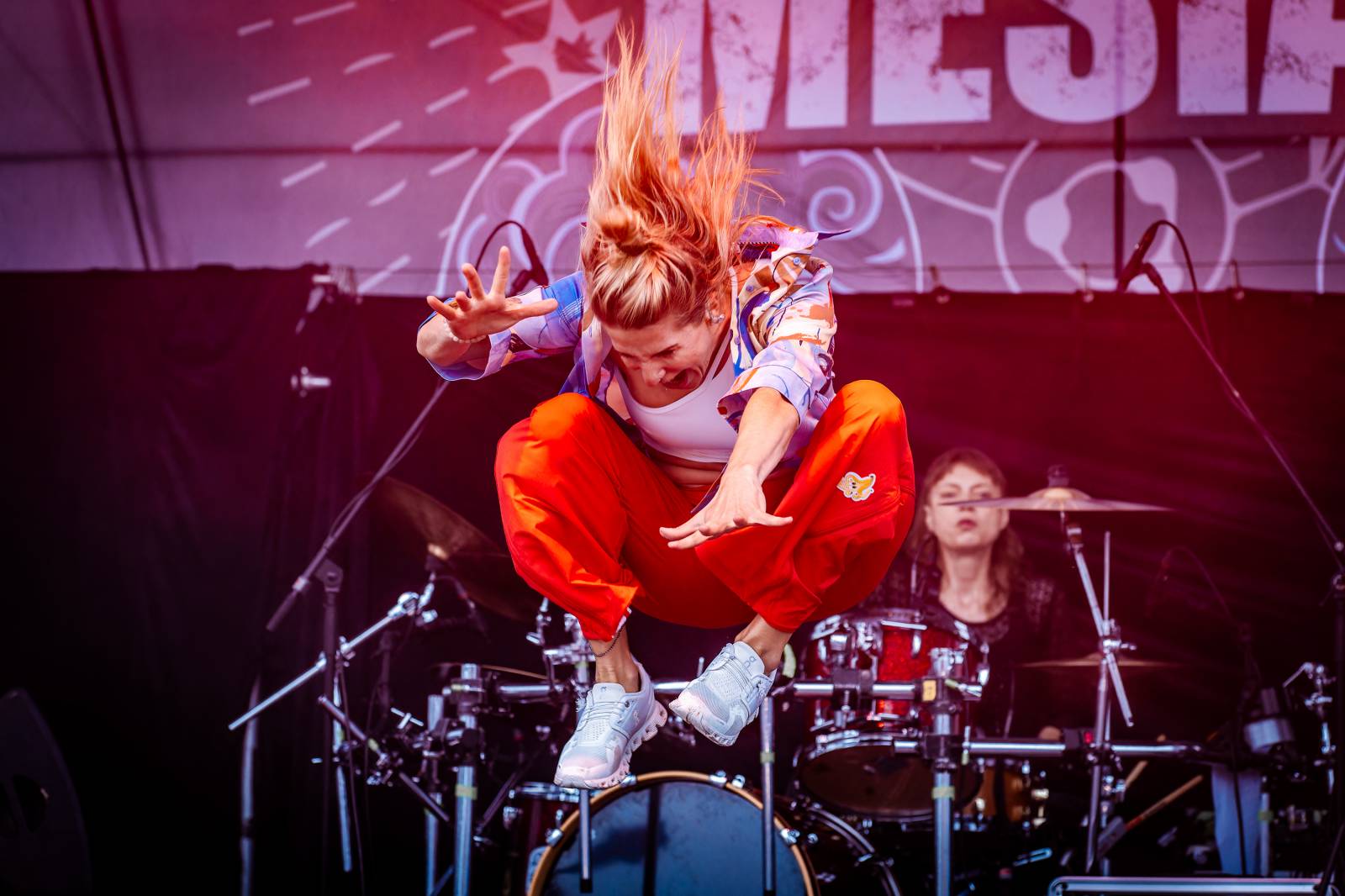 Hrady CZ na Točníku: Druhý den ovládl Kabát, Wanastowi Vjecy vsadili na své hity a překvapení v podobě Lucie 