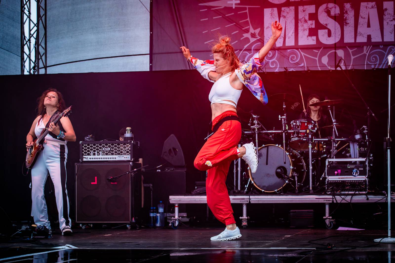 Hrady CZ na Točníku: Druhý den ovládl Kabát, Wanastowi Vjecy vsadili na své hity a překvapení v podobě Lucie 