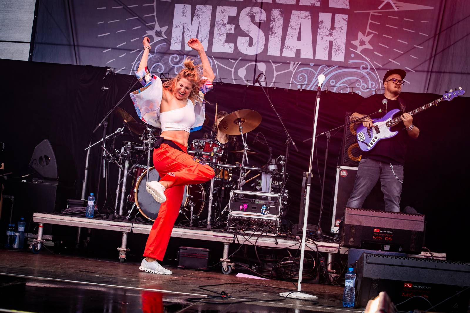 Hrady CZ na Točníku: Druhý den ovládl Kabát, Wanastowi Vjecy vsadili na své hity a překvapení v podobě Lucie 