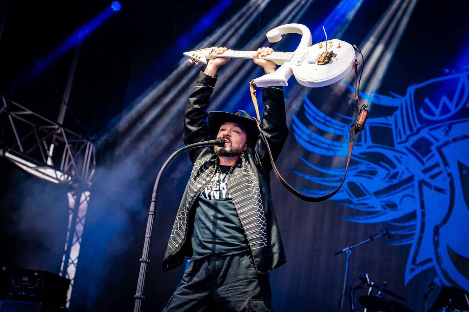 Hrady CZ na Točníku: Druhý den ovládl Kabát, Wanastowi Vjecy vsadili na své hity a překvapení v podobě Lucie 