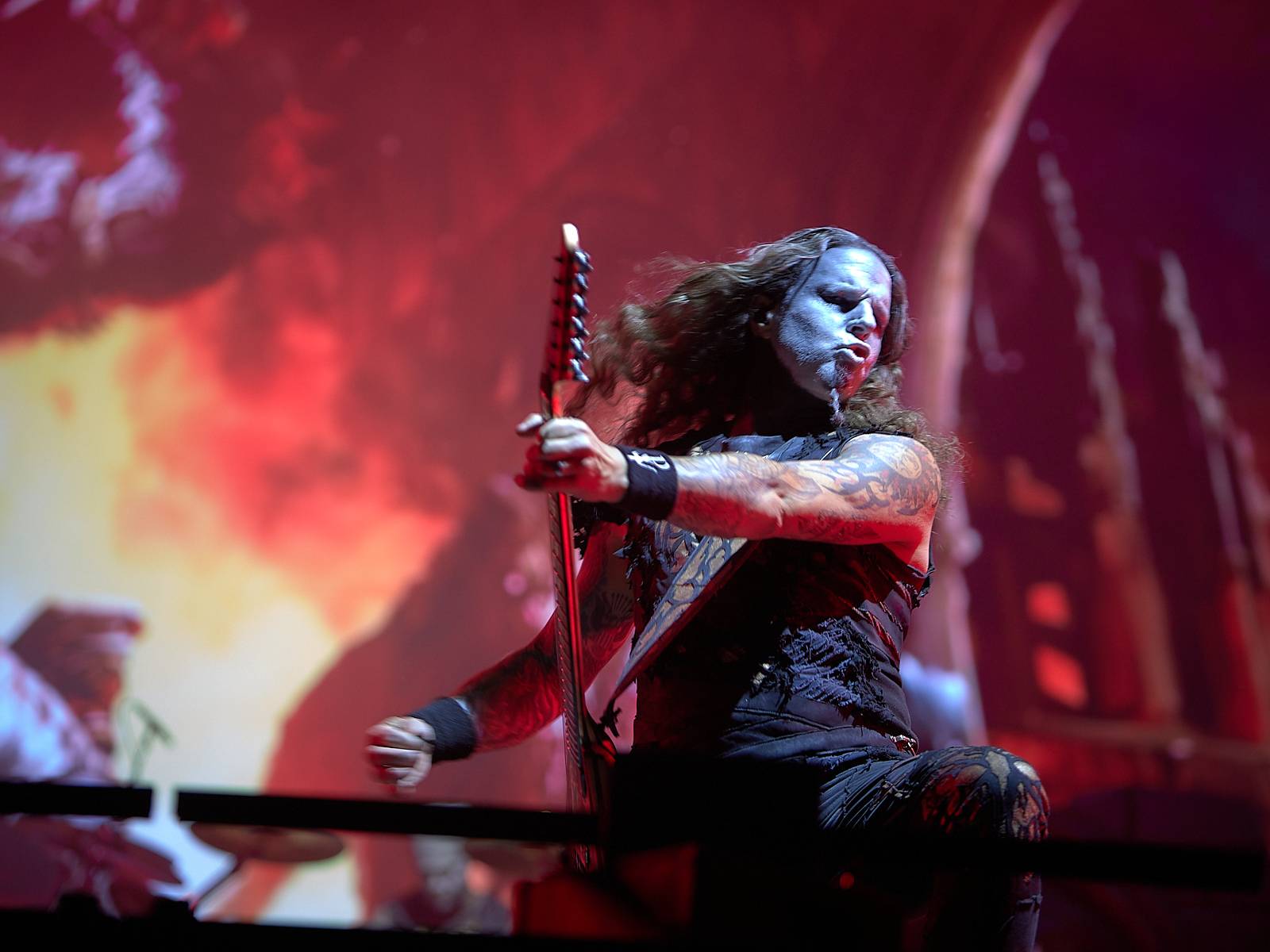 Masters of Rock, den čtvrtý: Ohnivé finále Powerwolf, skandování The HU a skákání s Korpiklaani