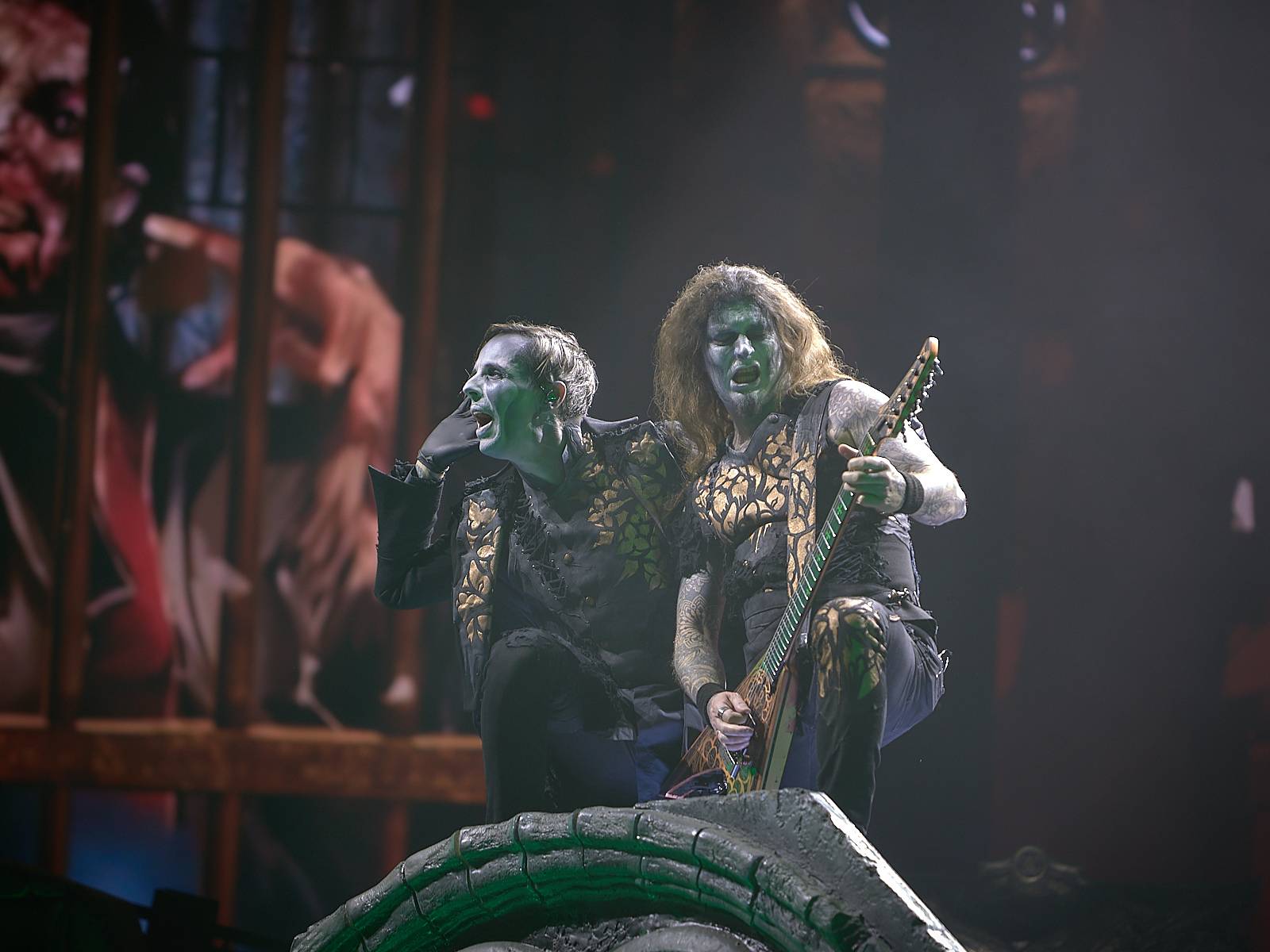 Masters of Rock, den čtvrtý: Ohnivé finále Powerwolf, skandování The HU a skákání s Korpiklaani