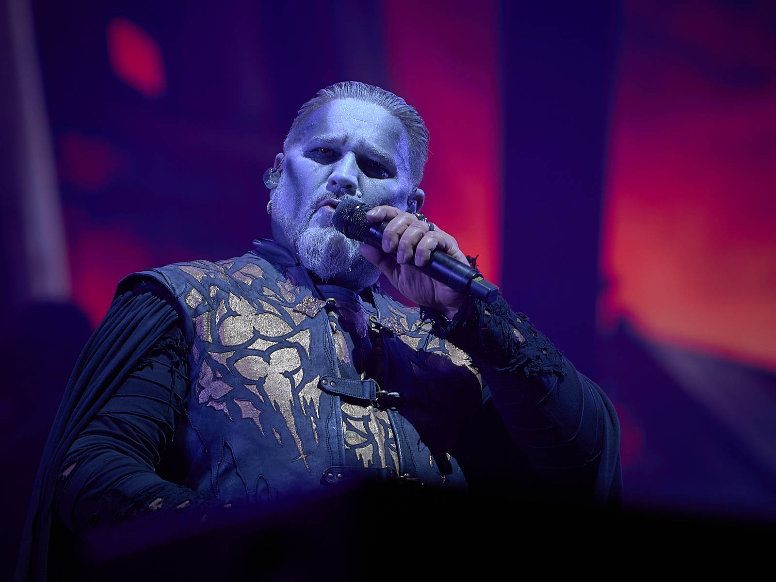 Masters of Rock, den čtvrtý: Ohnivé finále Powerwolf, skandování The HU a skákání s Korpiklaani