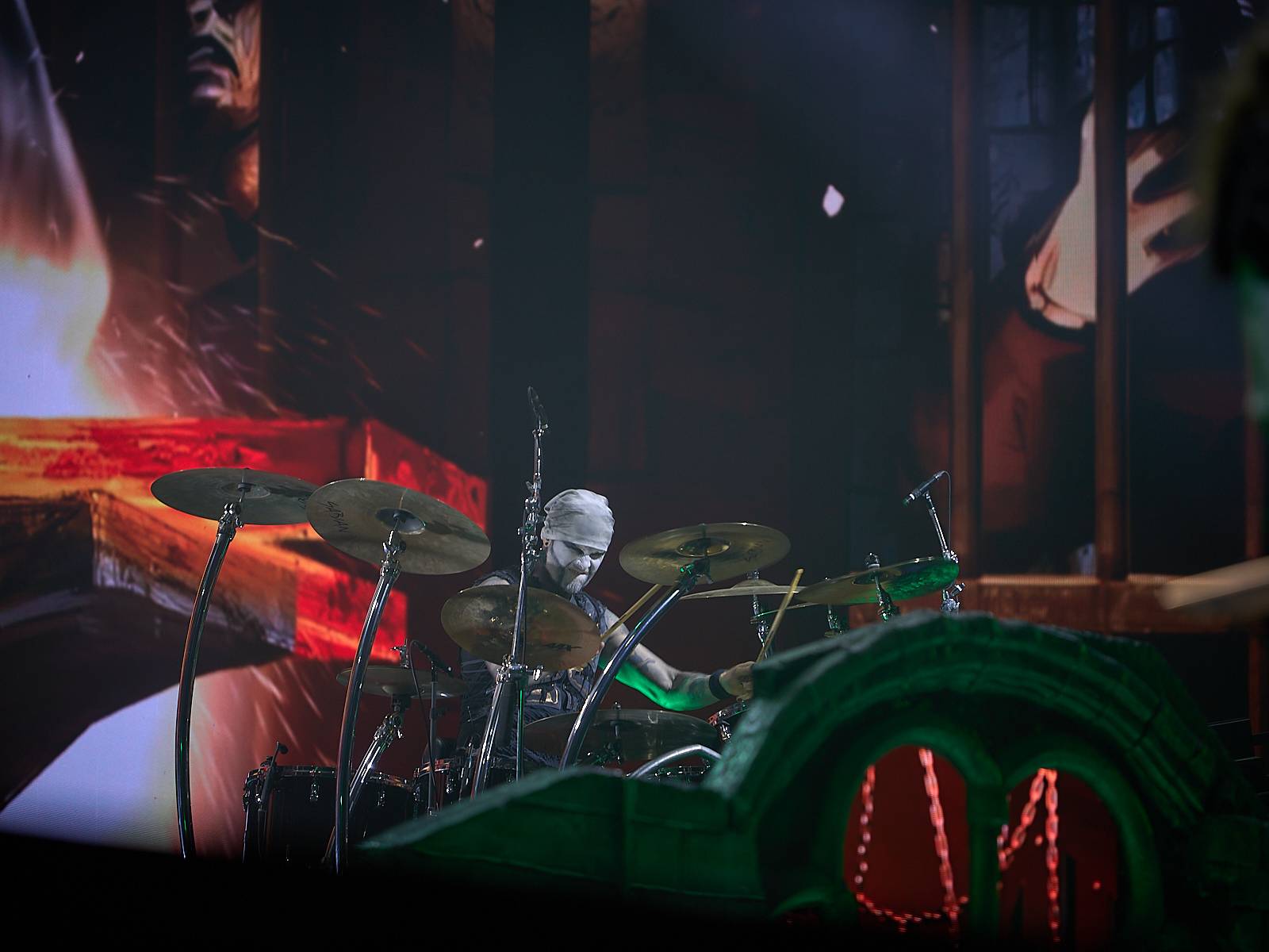 Masters of Rock, den čtvrtý: Ohnivé finále Powerwolf, skandování The HU a skákání s Korpiklaani