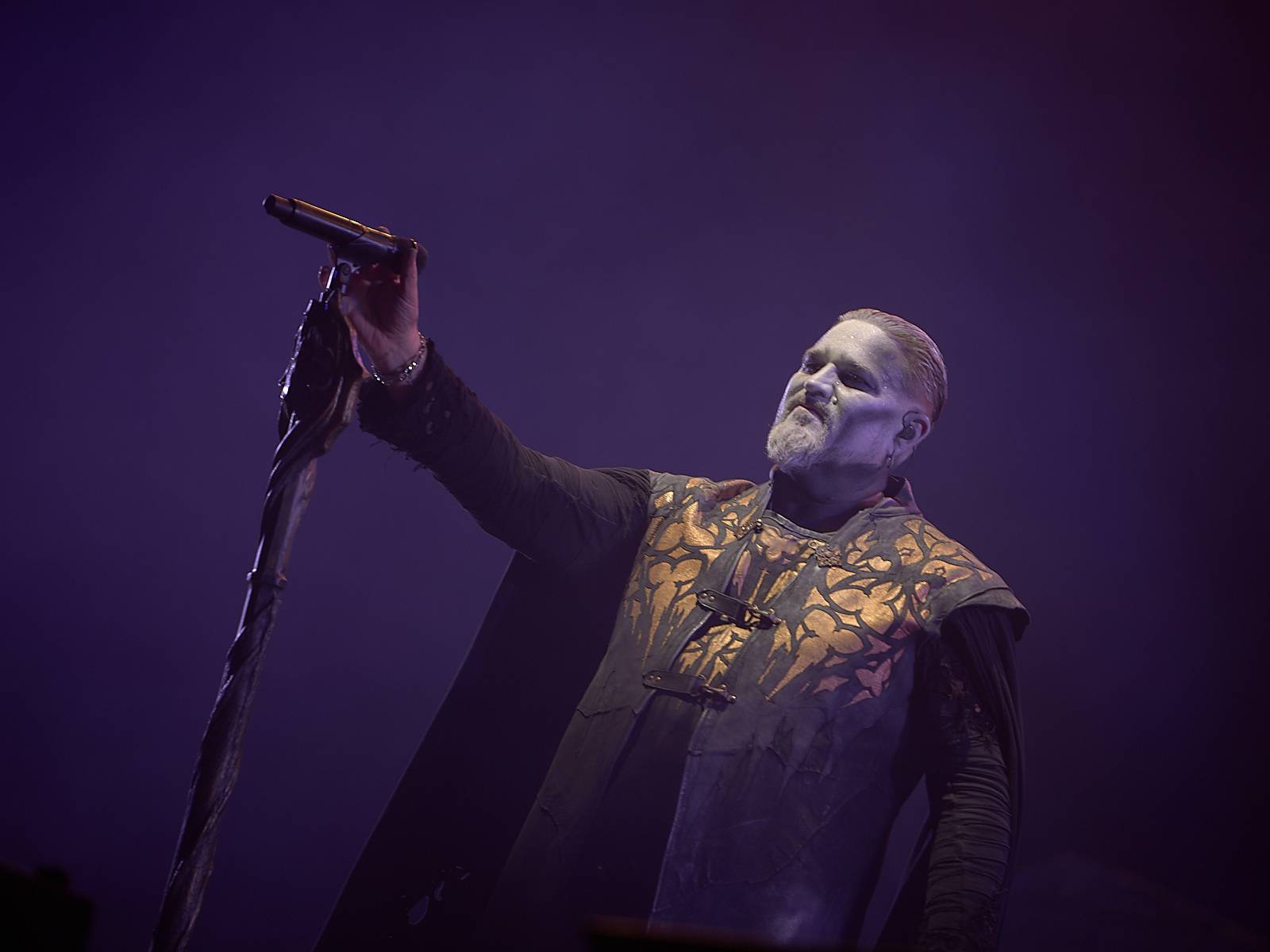 Masters of Rock, den čtvrtý: Ohnivé finále Powerwolf, skandování The HU a skákání s Korpiklaani