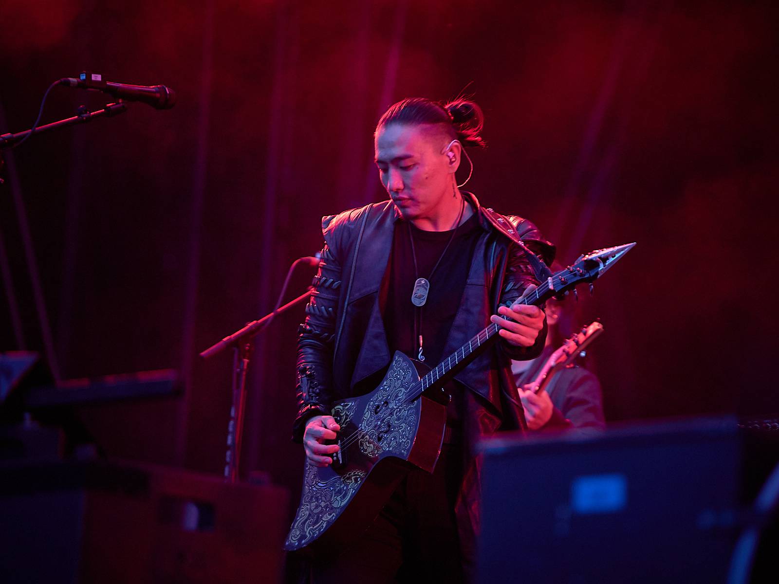 Masters of Rock, den čtvrtý: Ohnivé finále Powerwolf, skandování The HU a skákání s Korpiklaani