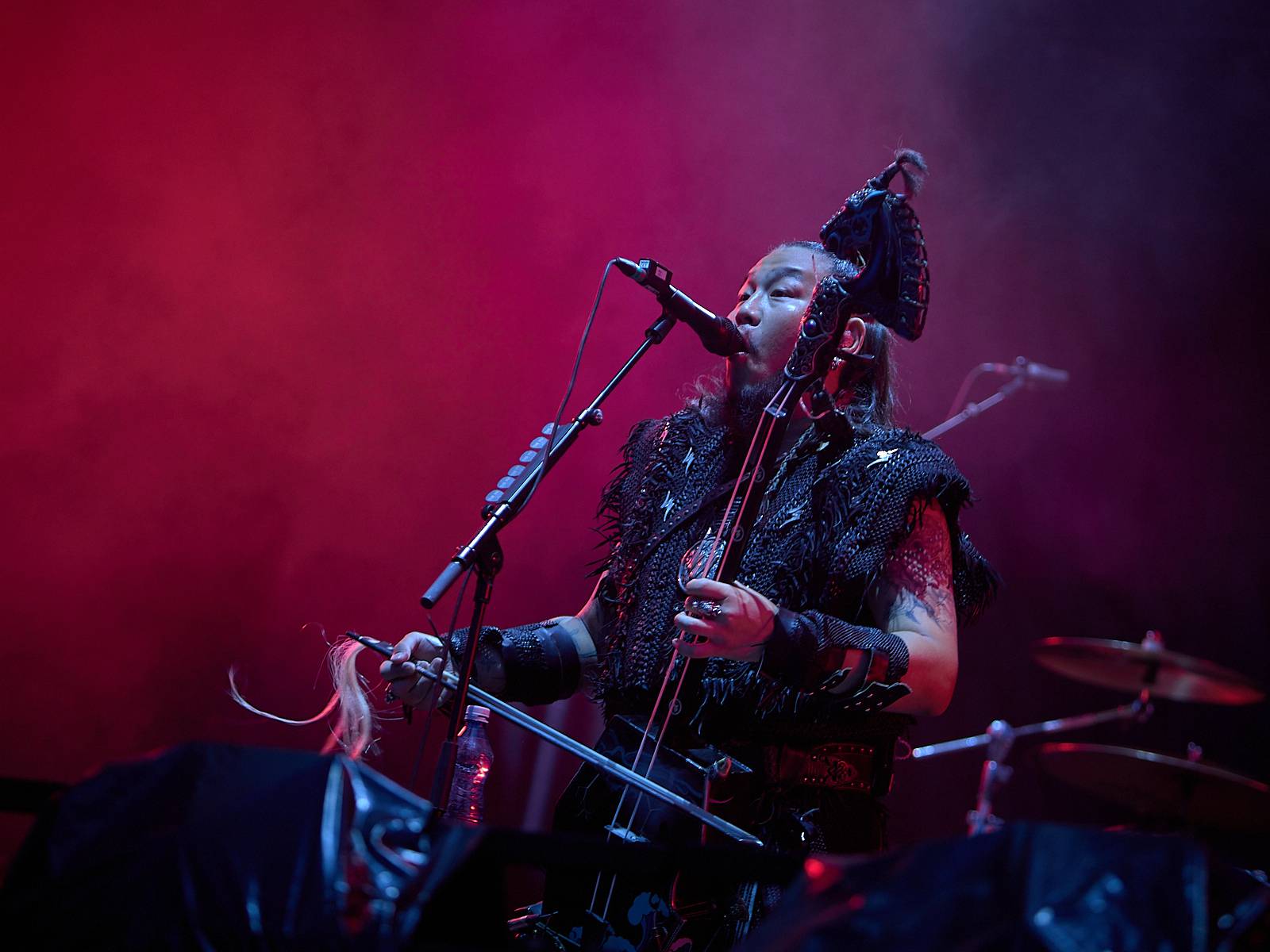 Masters of Rock, den čtvrtý: Ohnivé finále Powerwolf, skandování The HU a skákání s Korpiklaani