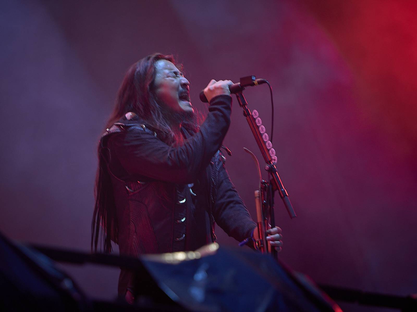 Masters of Rock, den čtvrtý: Ohnivé finále Powerwolf, skandování The HU a skákání s Korpiklaani