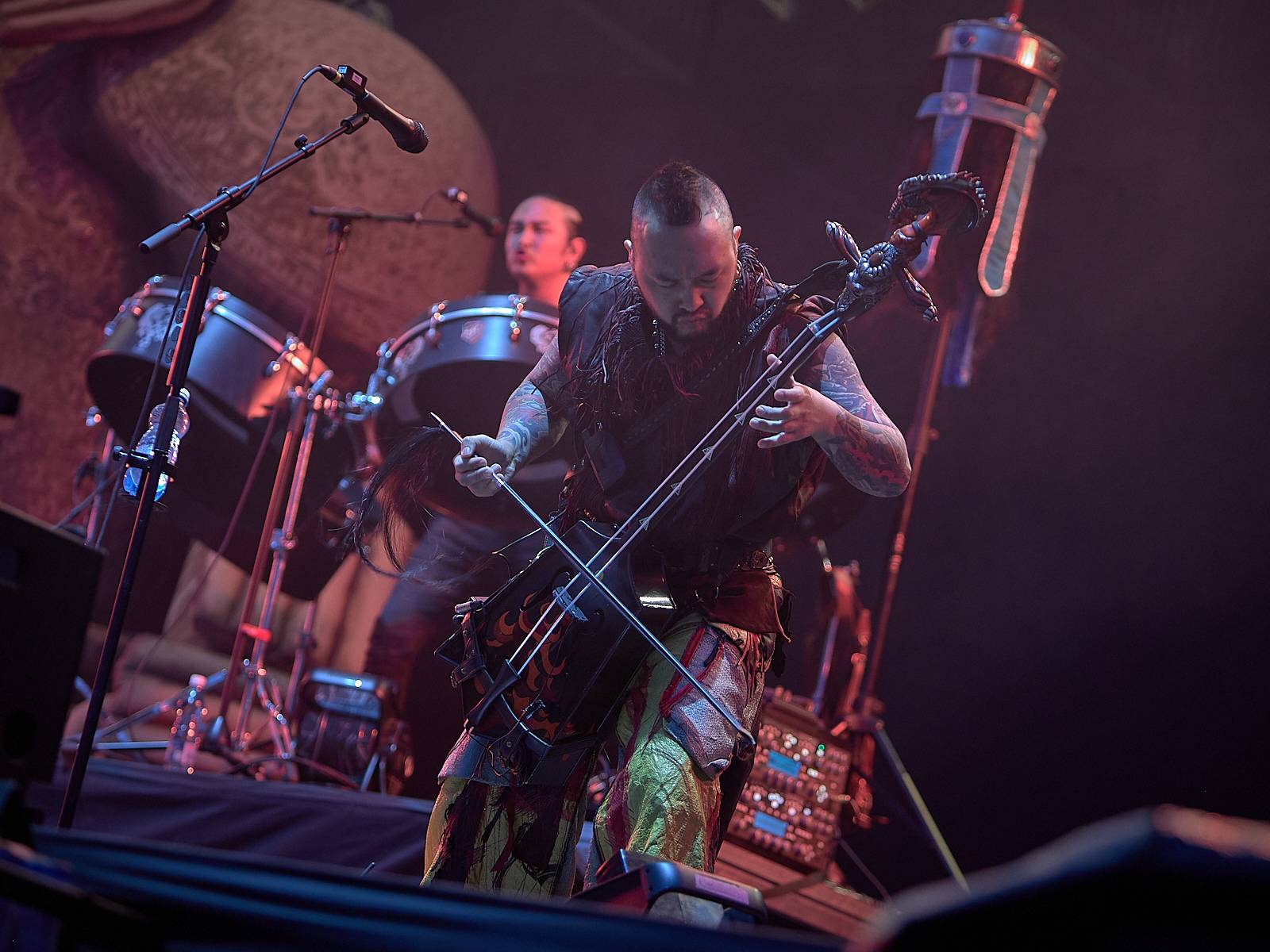 Masters of Rock, den čtvrtý: Ohnivé finále Powerwolf, skandování The HU a skákání s Korpiklaani