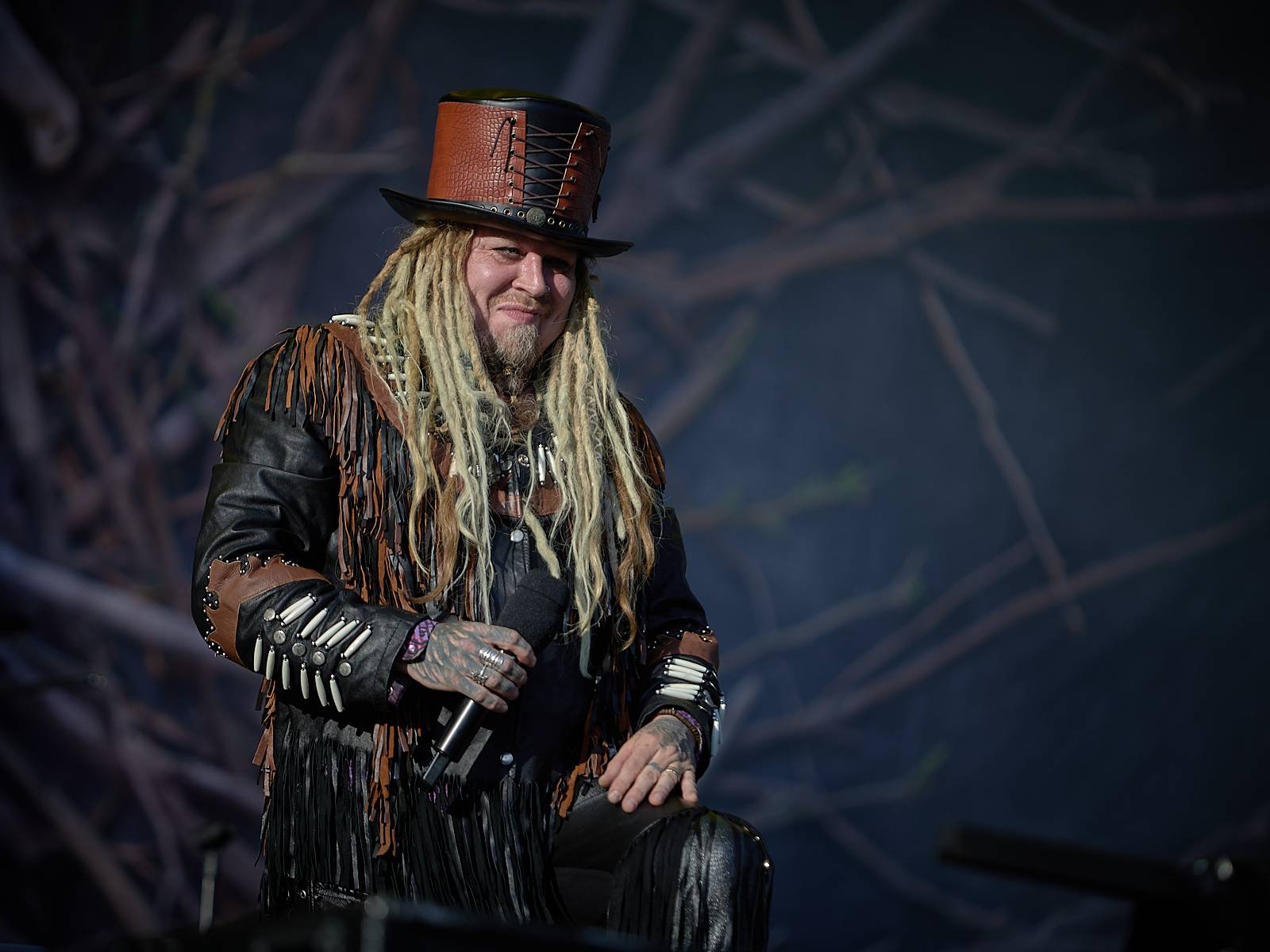 Masters of Rock, den čtvrtý: Ohnivé finále Powerwolf, skandování The HU a skákání s Korpiklaani