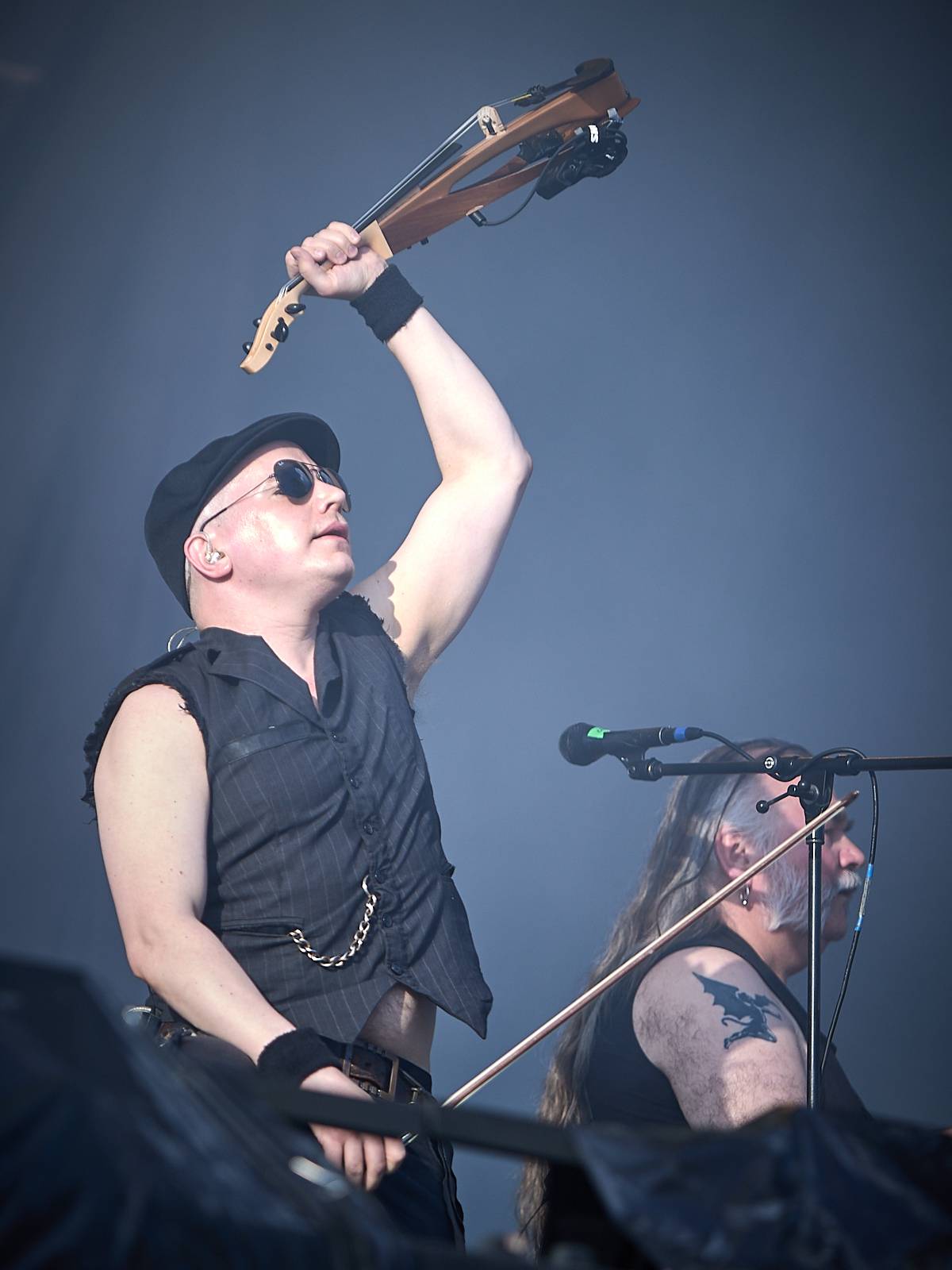 Masters of Rock, den čtvrtý: Ohnivé finále Powerwolf, skandování The HU a skákání s Korpiklaani