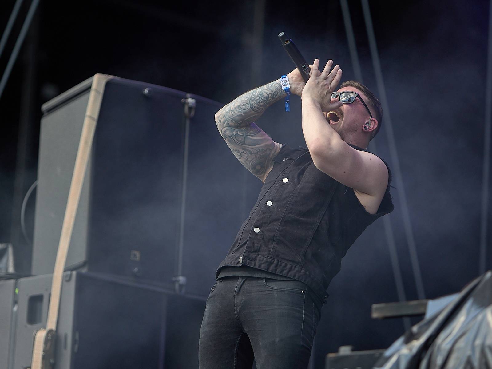 Masters of Rock, den čtvrtý: Ohnivé finále Powerwolf, skandování The HU a skákání s Korpiklaani